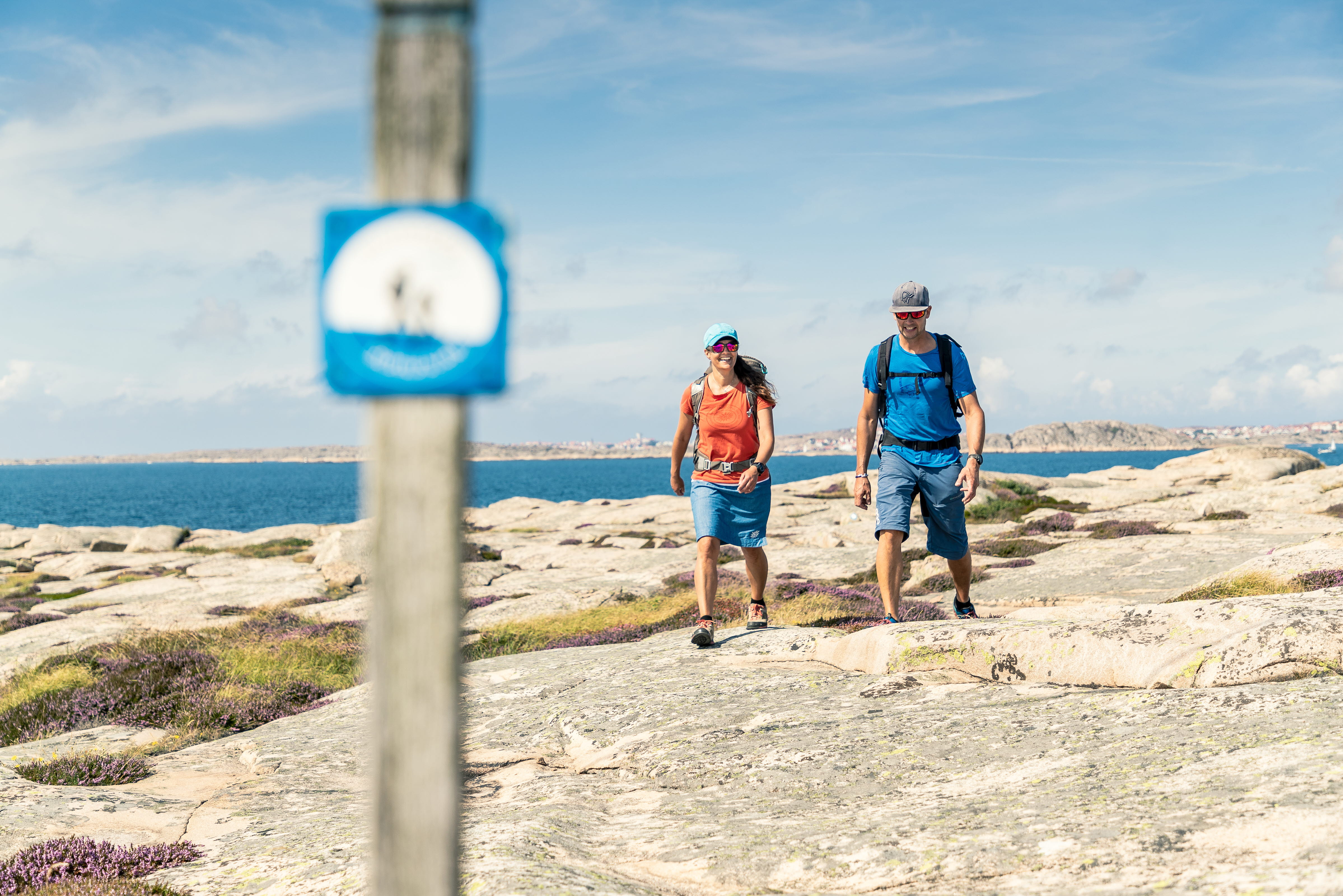 Hikers at Kuststigen