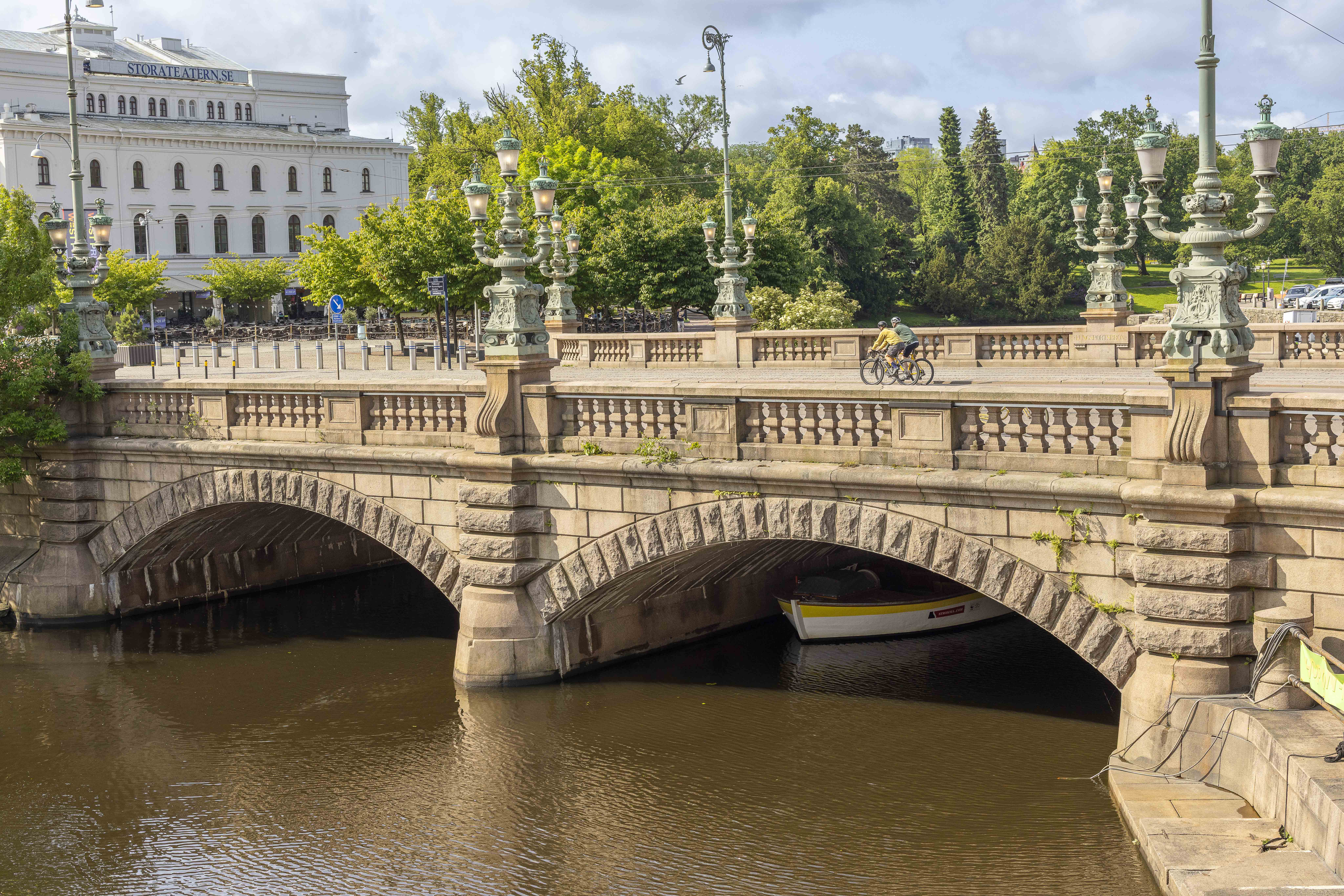 Cyklister på cykelled.