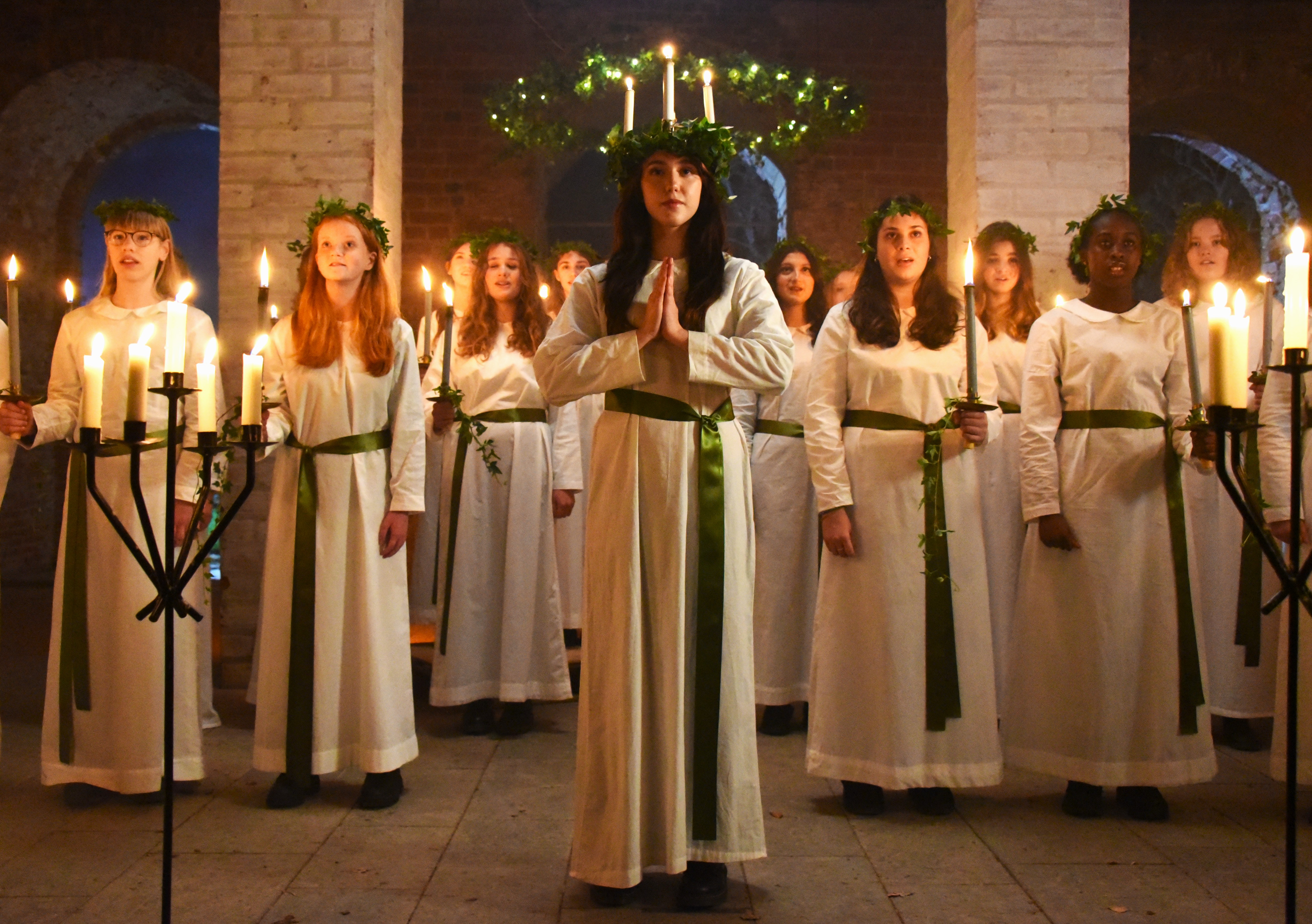 Traditionellt luciatåg från Gräfsnäs