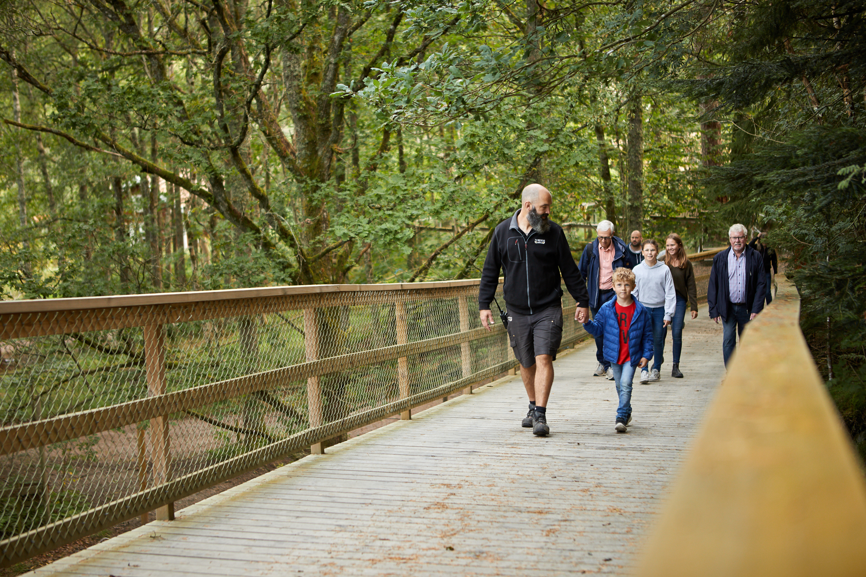 People watching animals at Nordens Ark