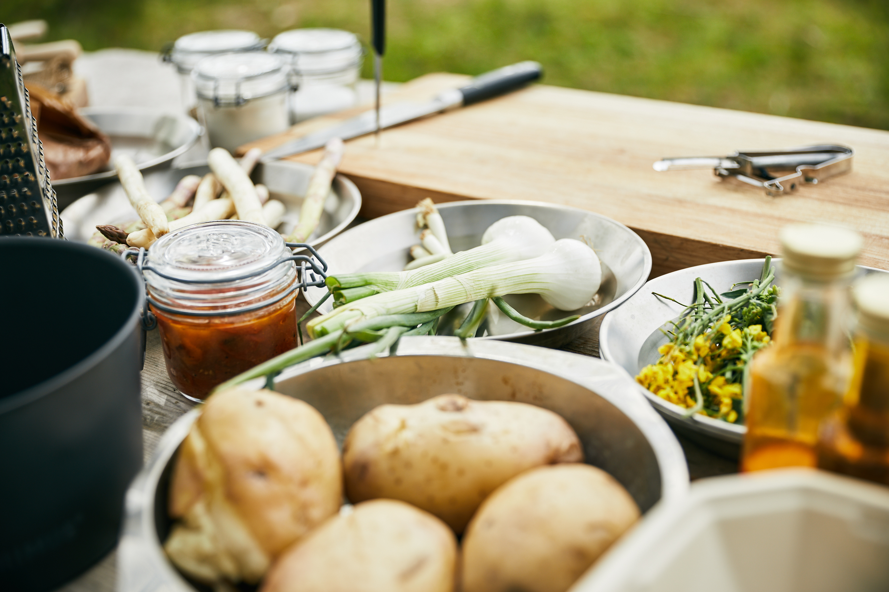 Outdoor cooking by Göta Kanal