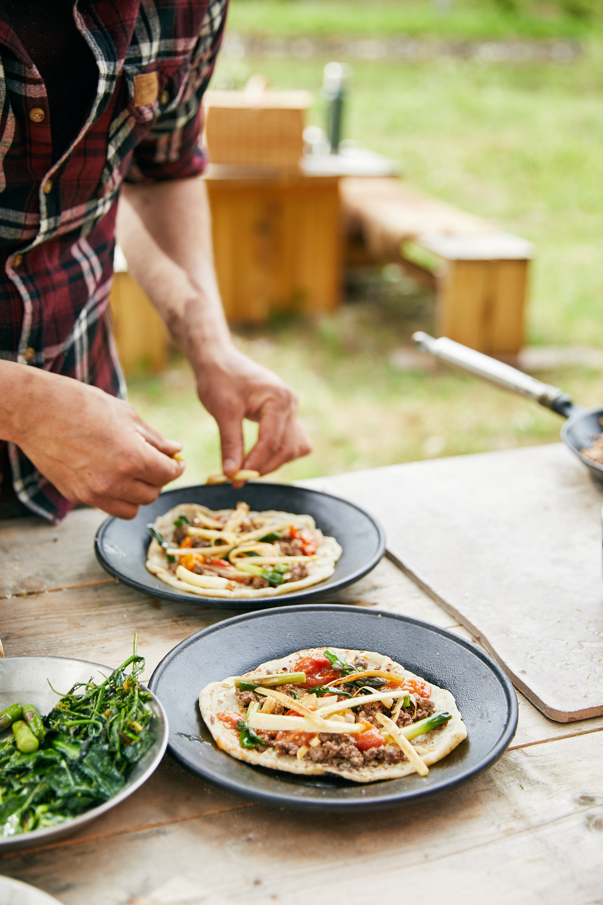 Utomhusmatlagning vid Norrqvarn, Göta Kanal