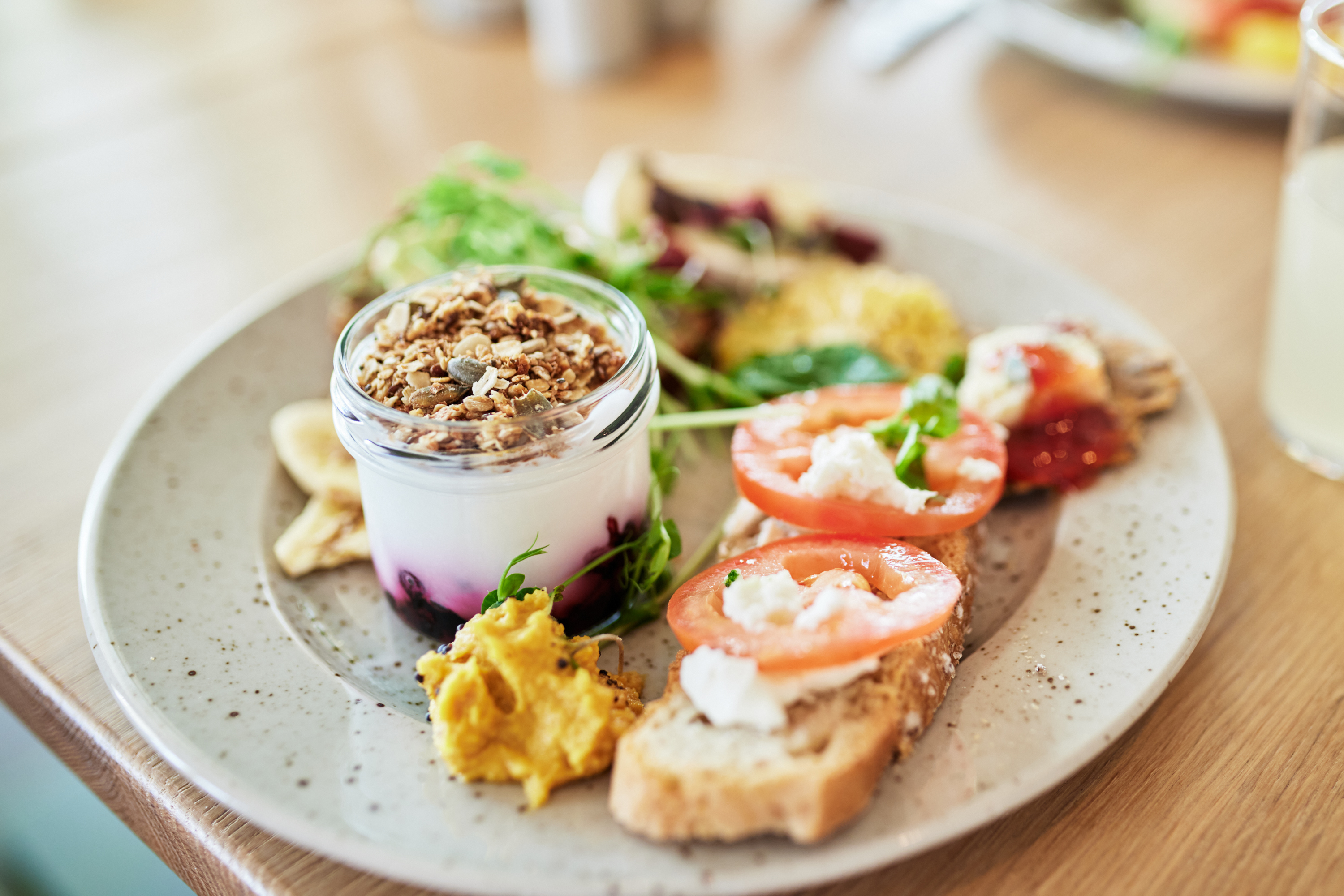 Frukosttallrik hos Skärgårdshotellet.