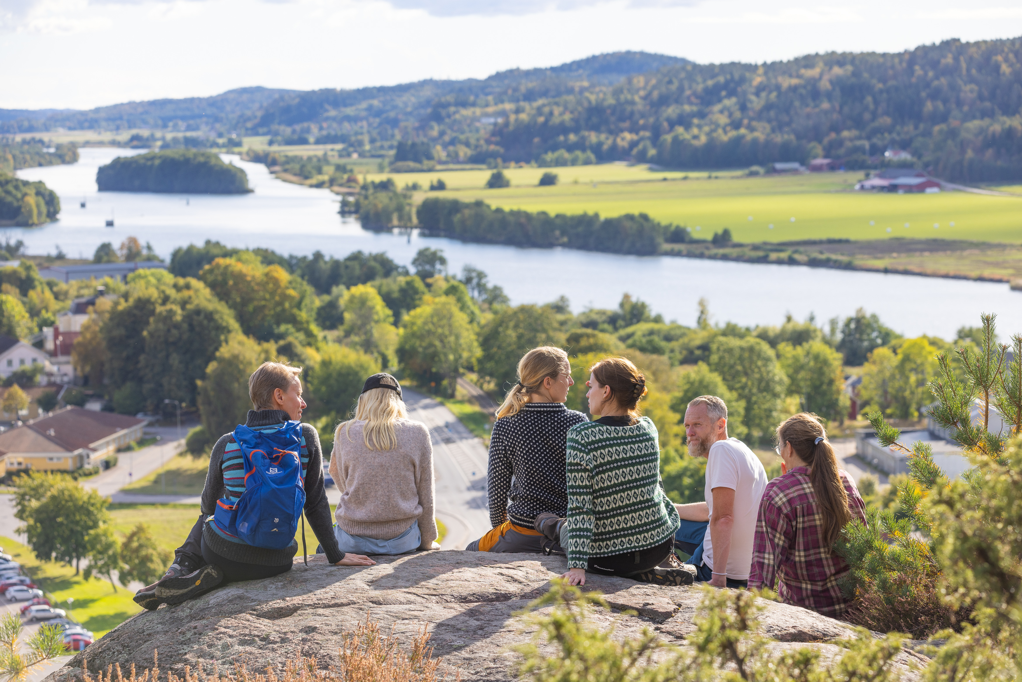 Vänner på utsiktsplatsen Spetalsbergen