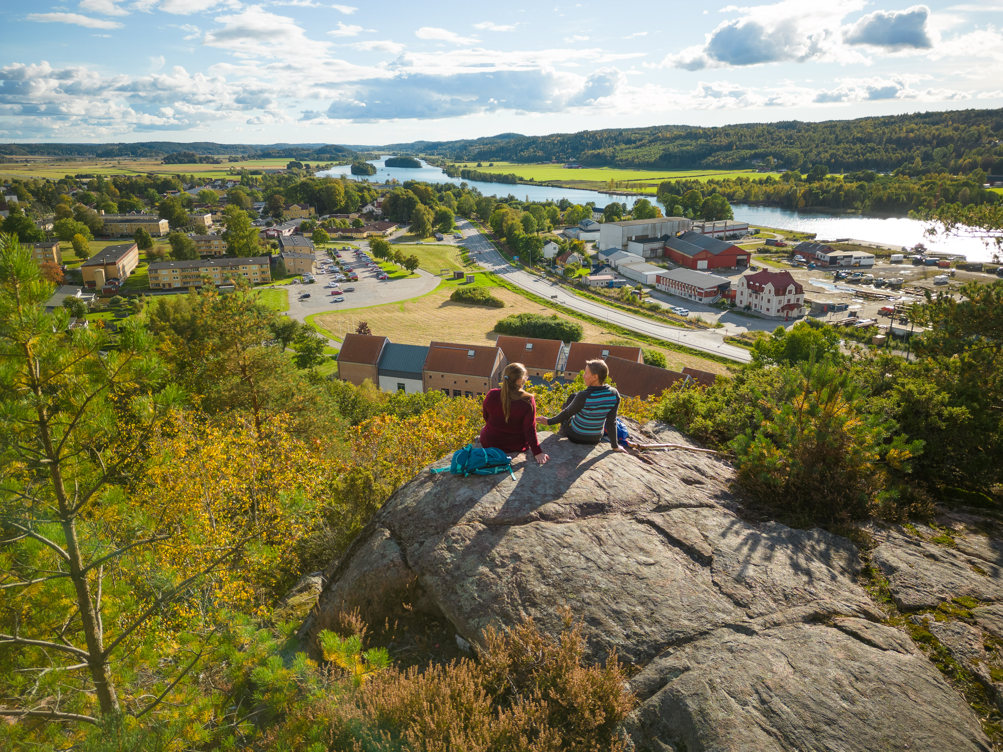 Vänner på utsiktsplatsen Spetalsbergen