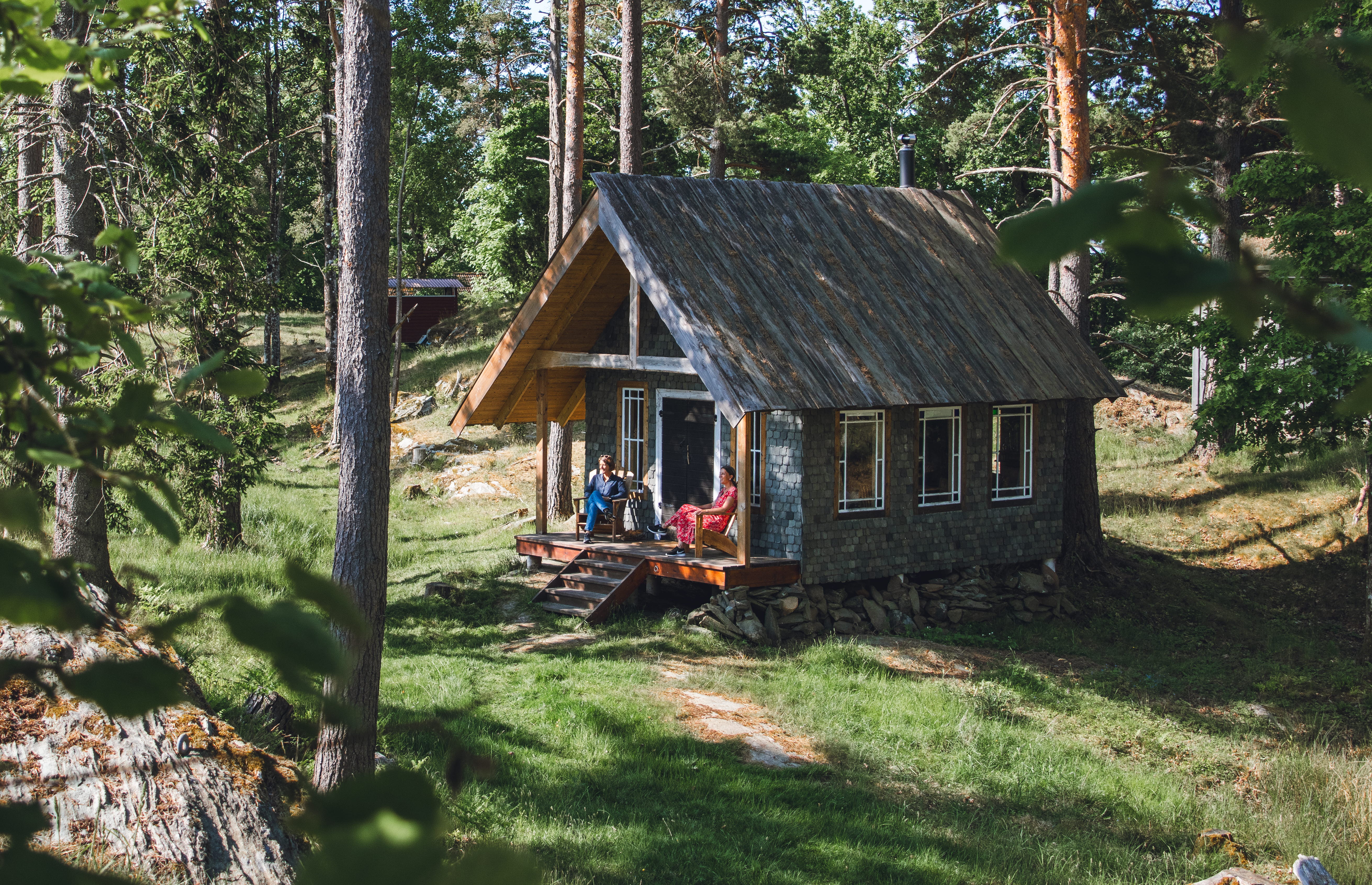 Naturanära boende i skogen.