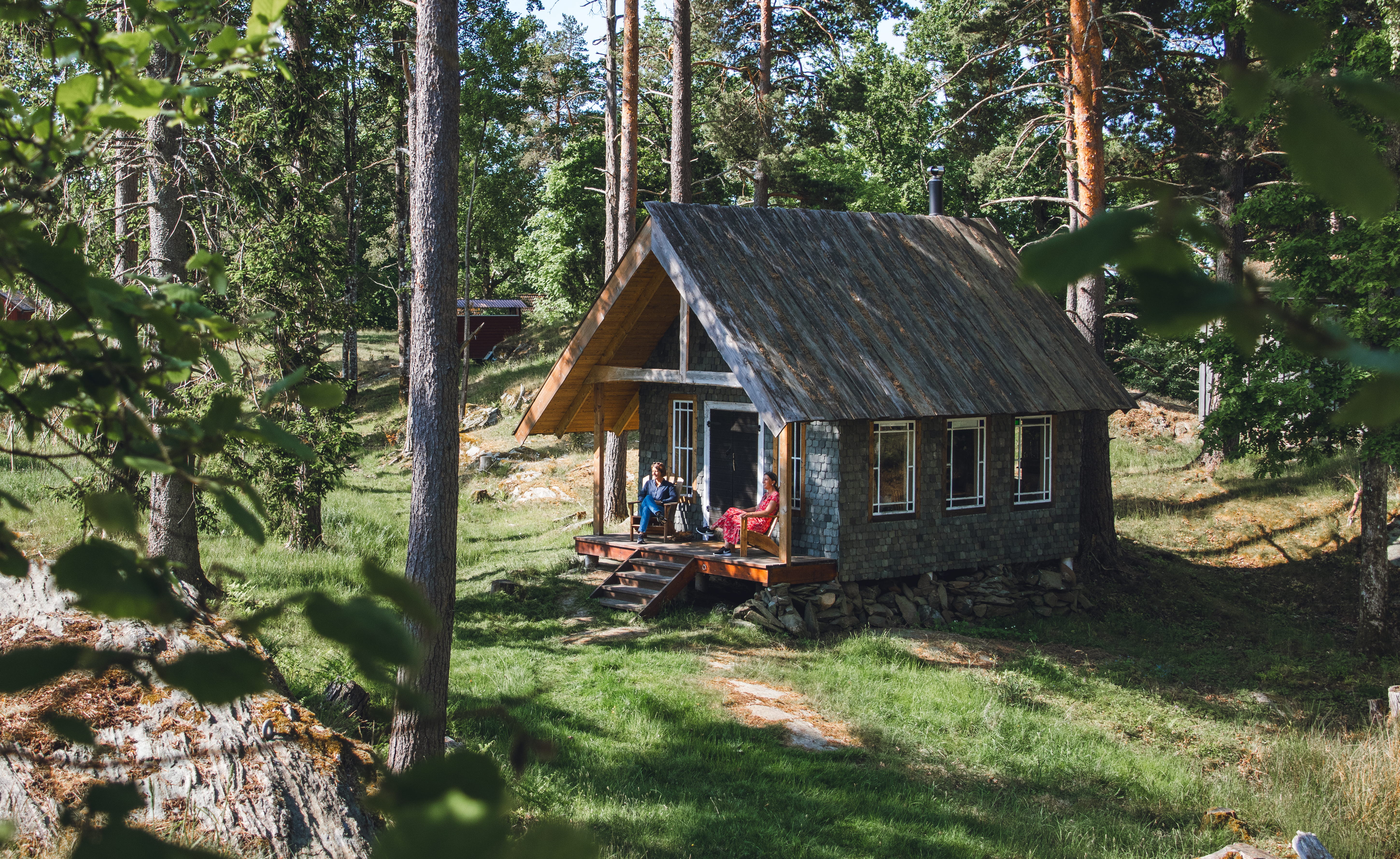 Naturanära boende i skogen.