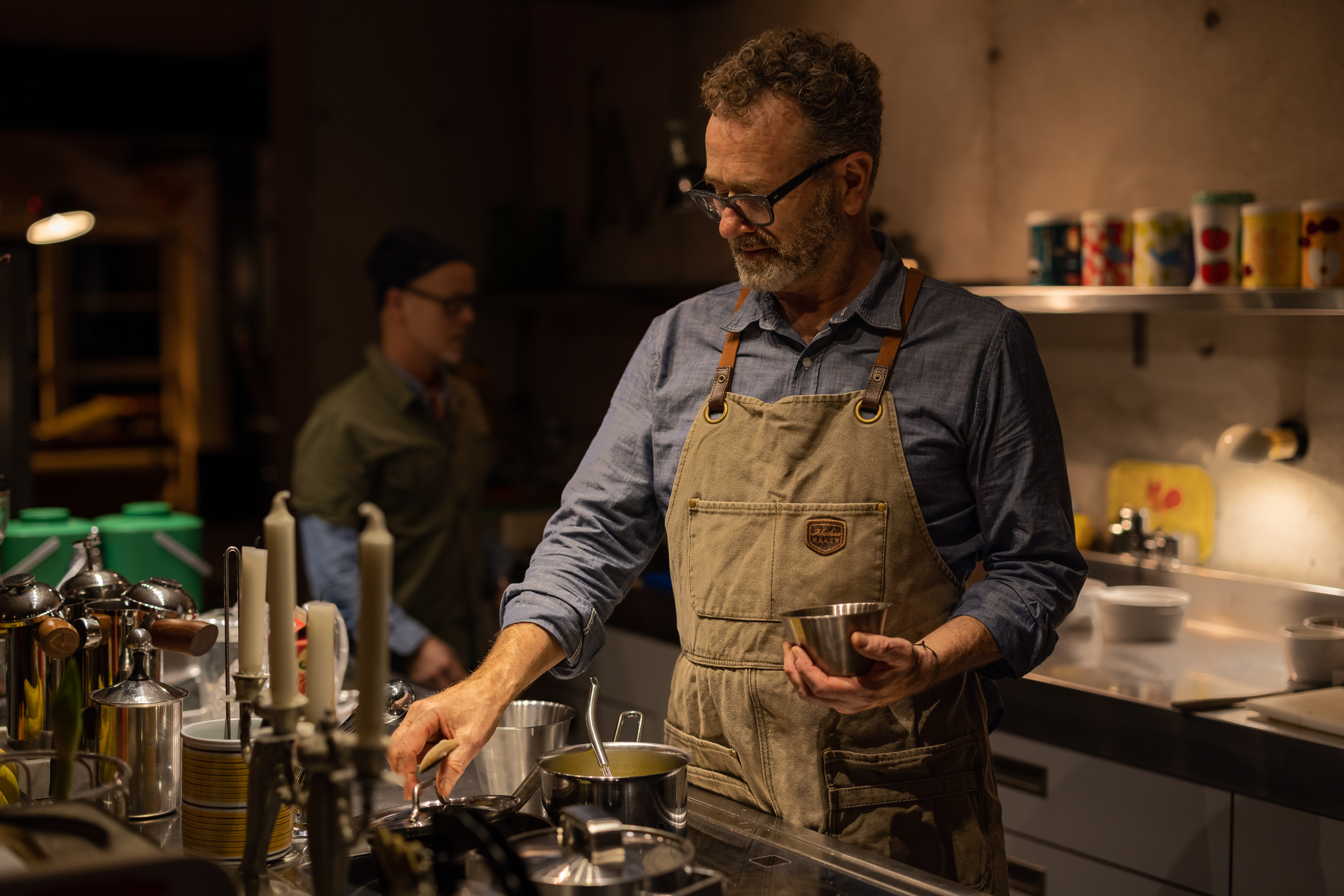 Kock lagar mat hos Lådfabriken