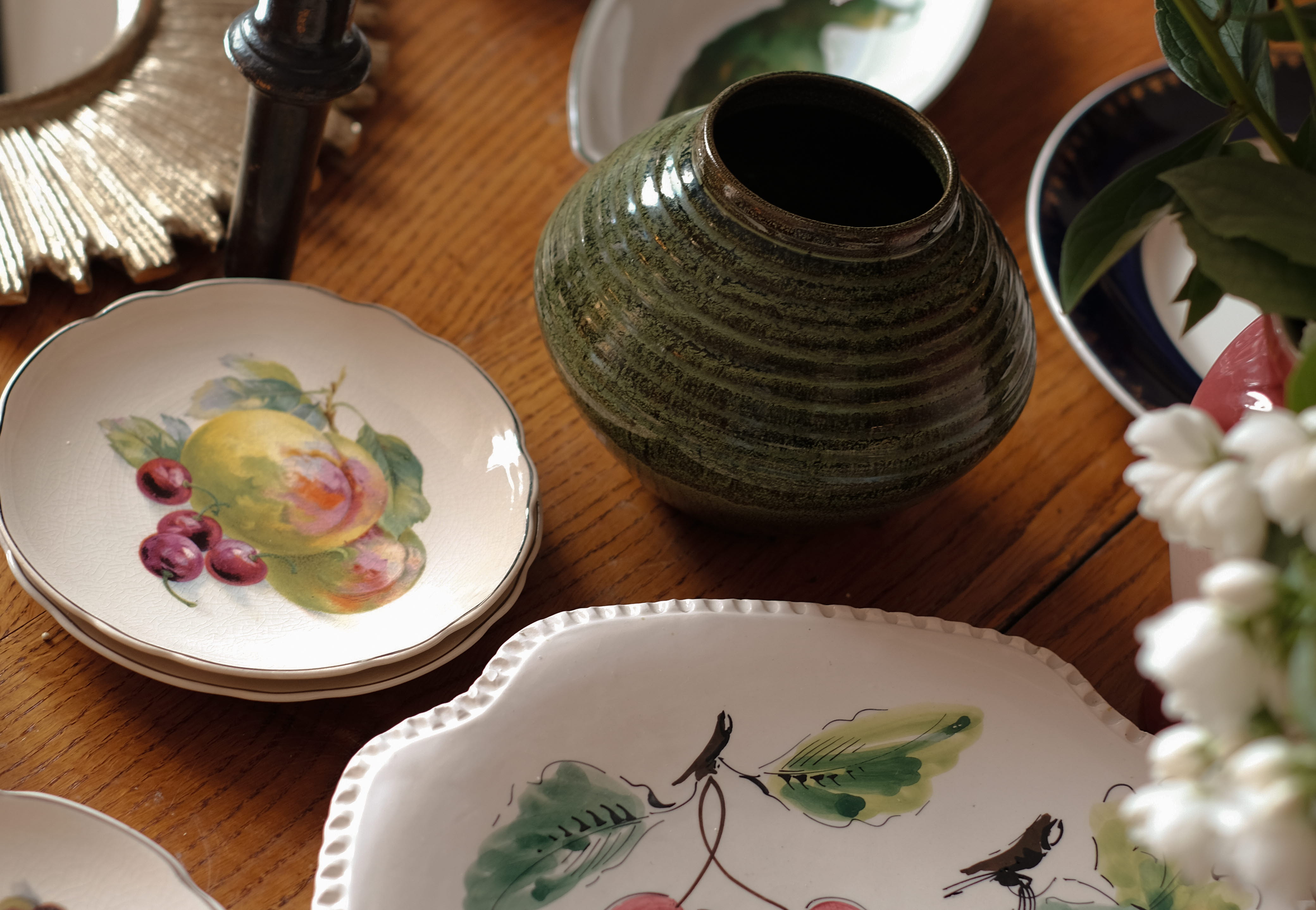 A table in a second hand shop.