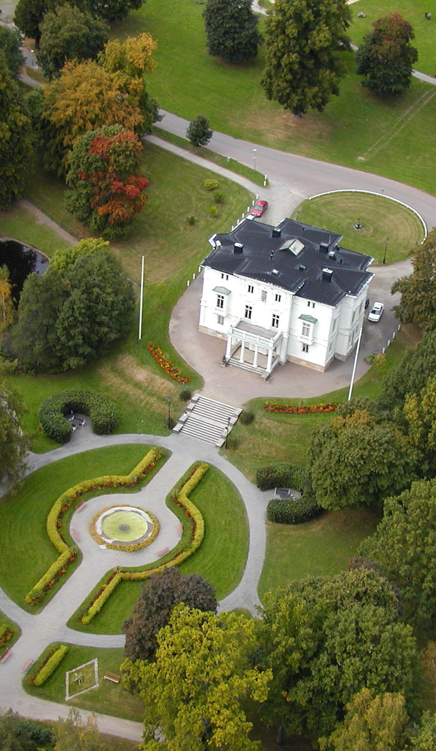 Överblick över nolhaga slott.