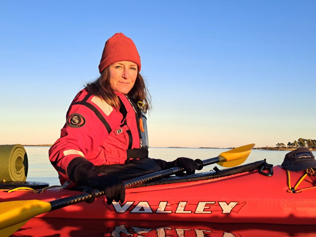 Kajak med guide hos Rolfskärrs Stugby