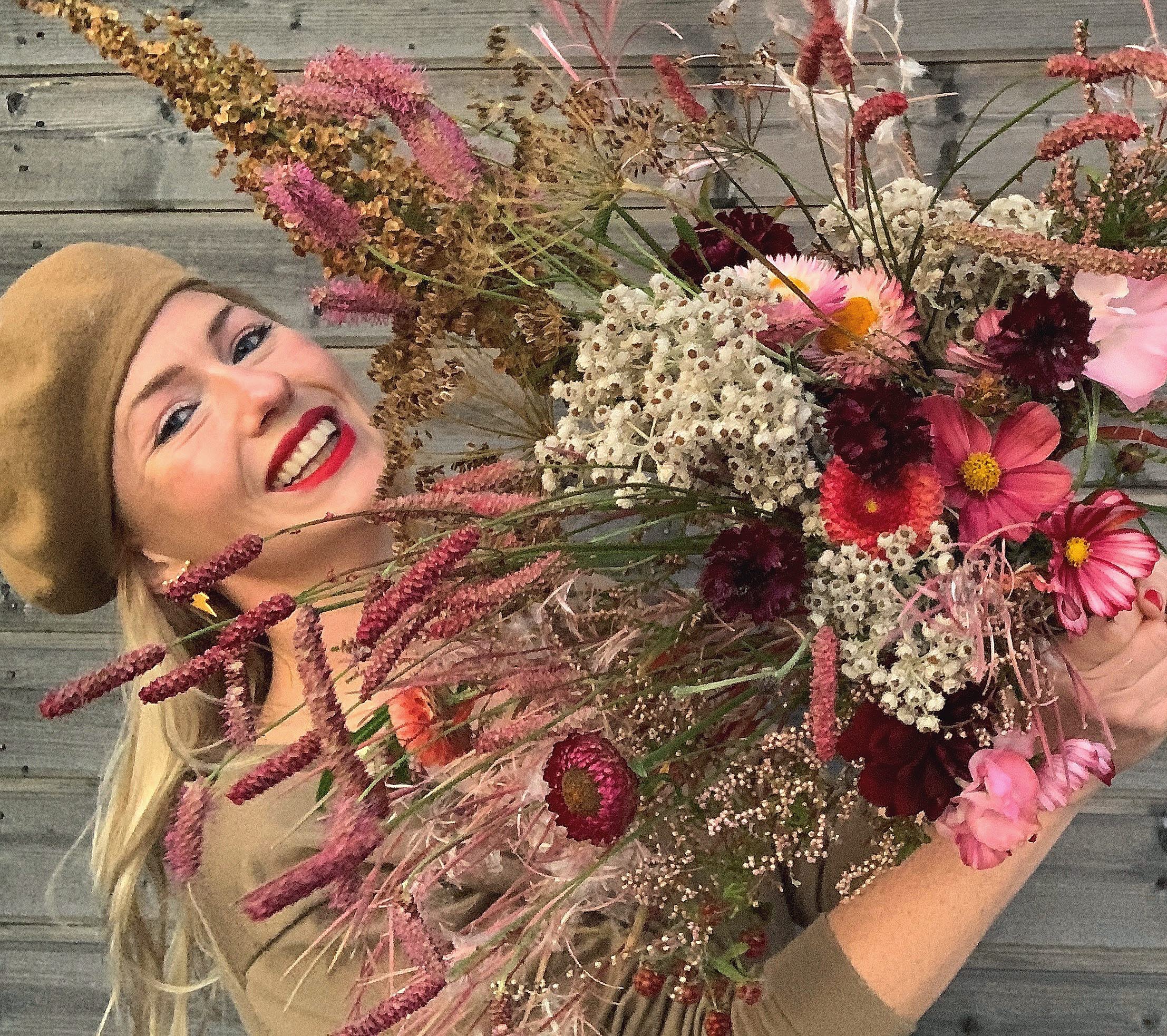 Emily Bratt, the gardener at "En annan slags trädgård" (A different kind of garden).