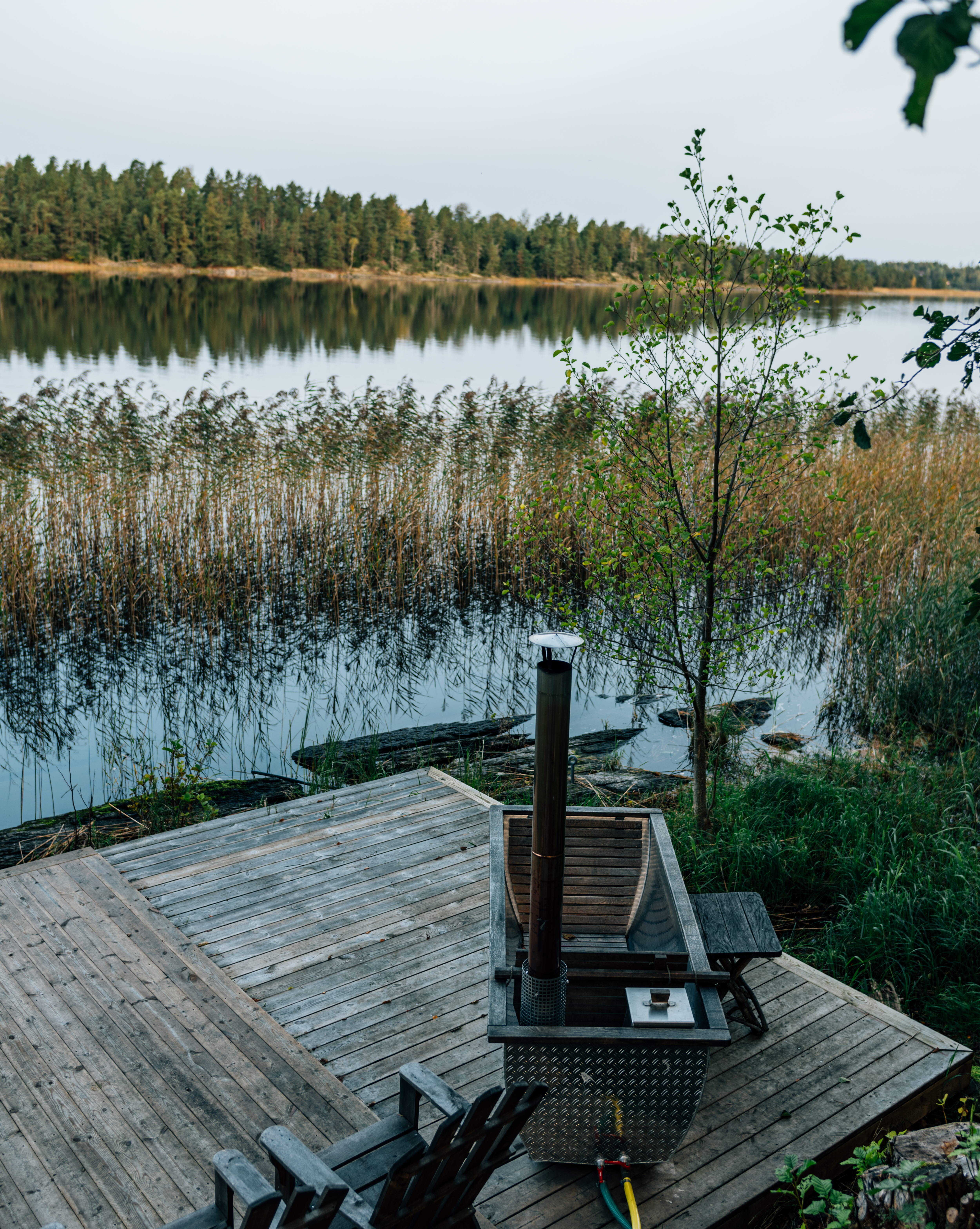 Bath tub by the lake