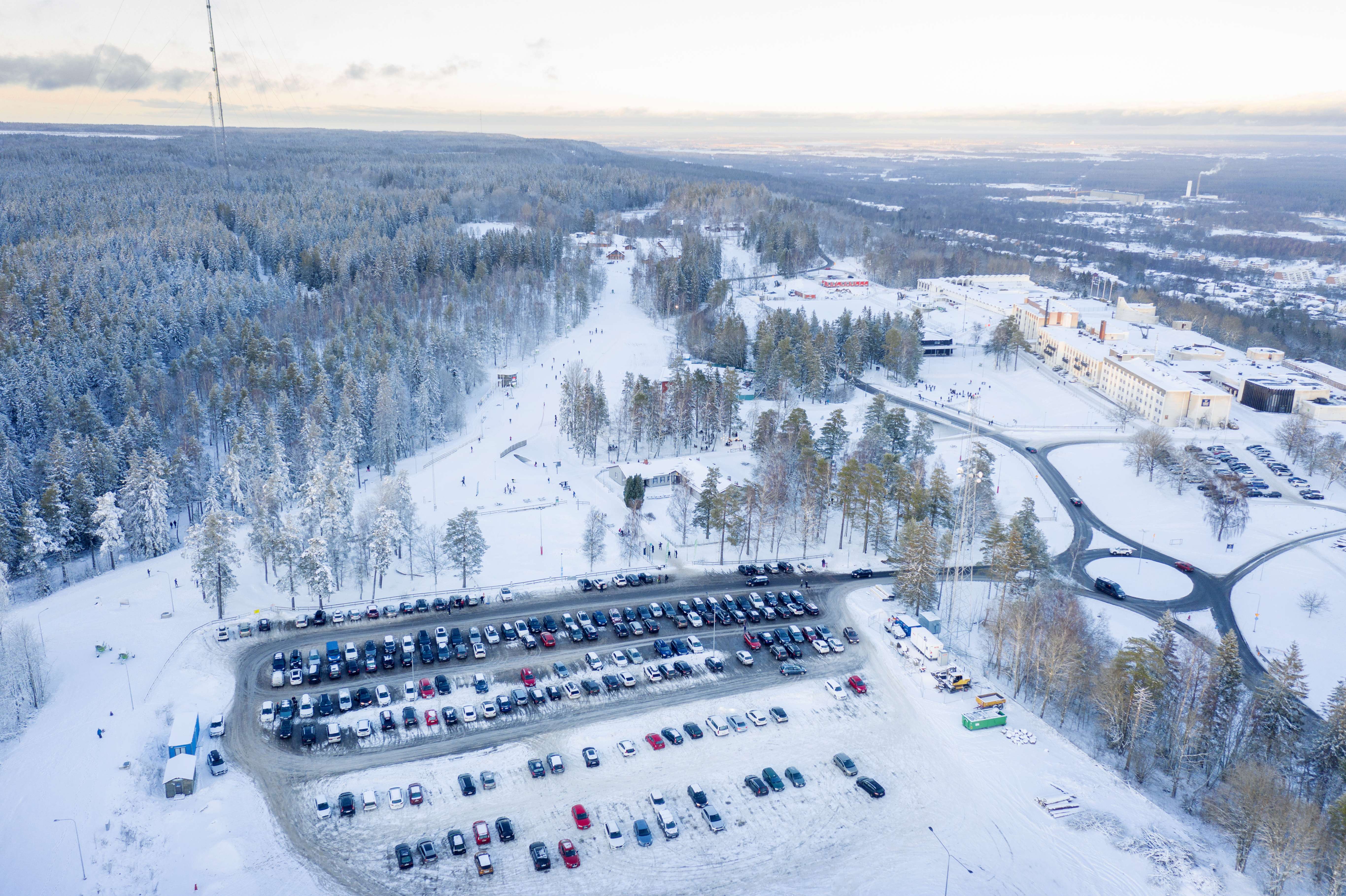 Flygbild över ett snötäckt Billingen