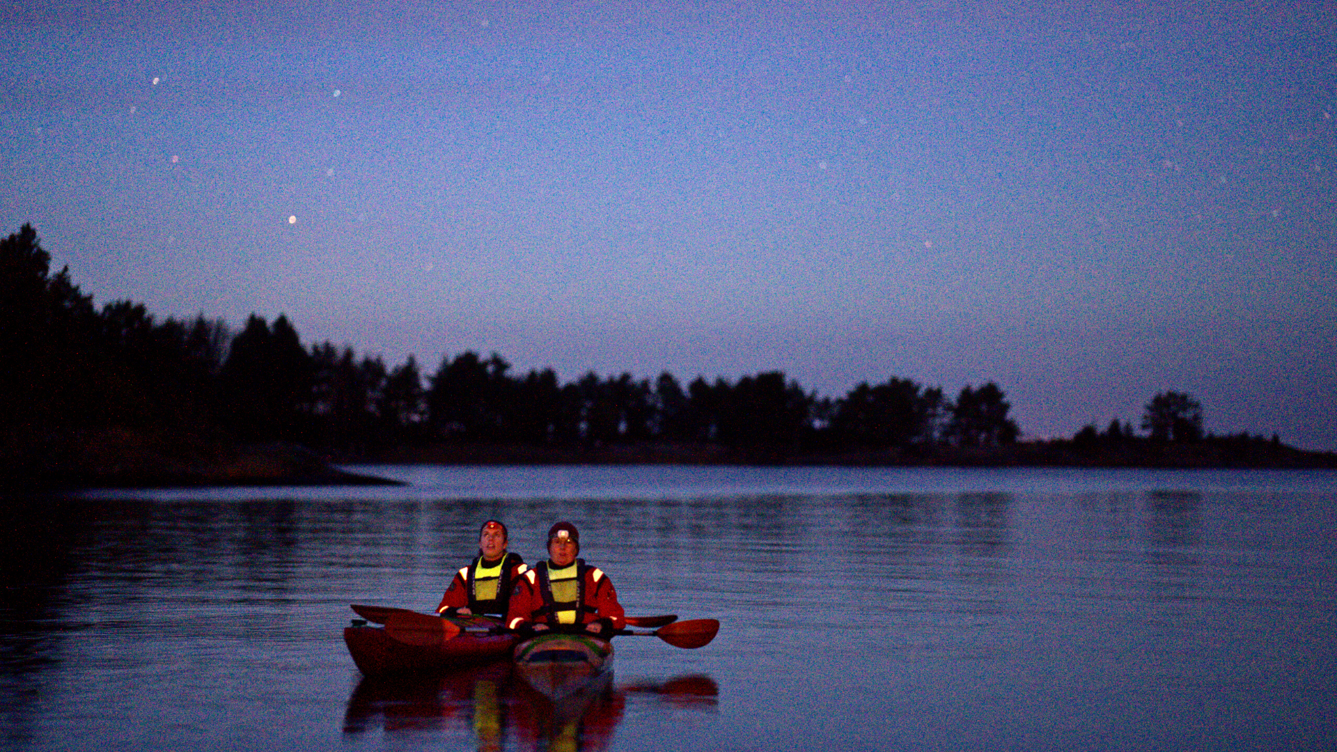 mörkerpaddling på vänern med naven outdoor experience