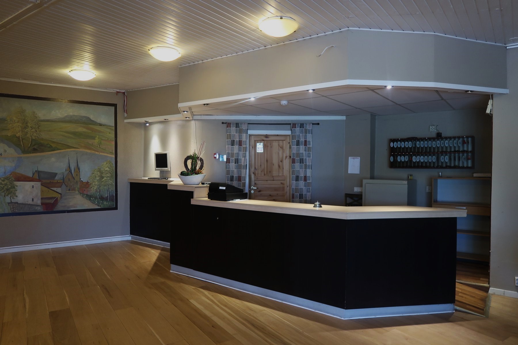 Reception på Burning bridge motell och vandrarhem