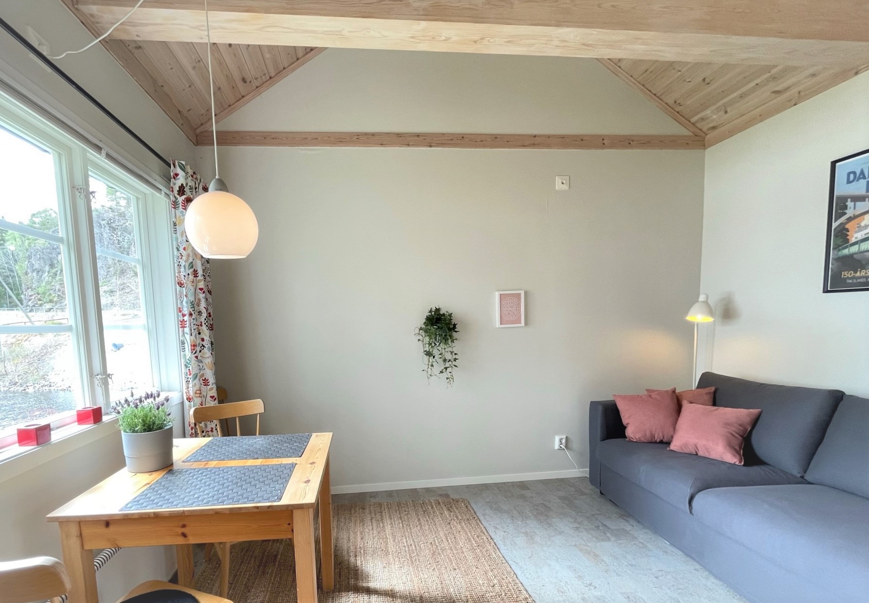 Mustadstugan vardagsrum