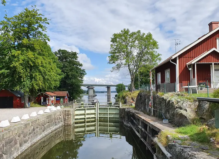 Köpmannebro slusstation