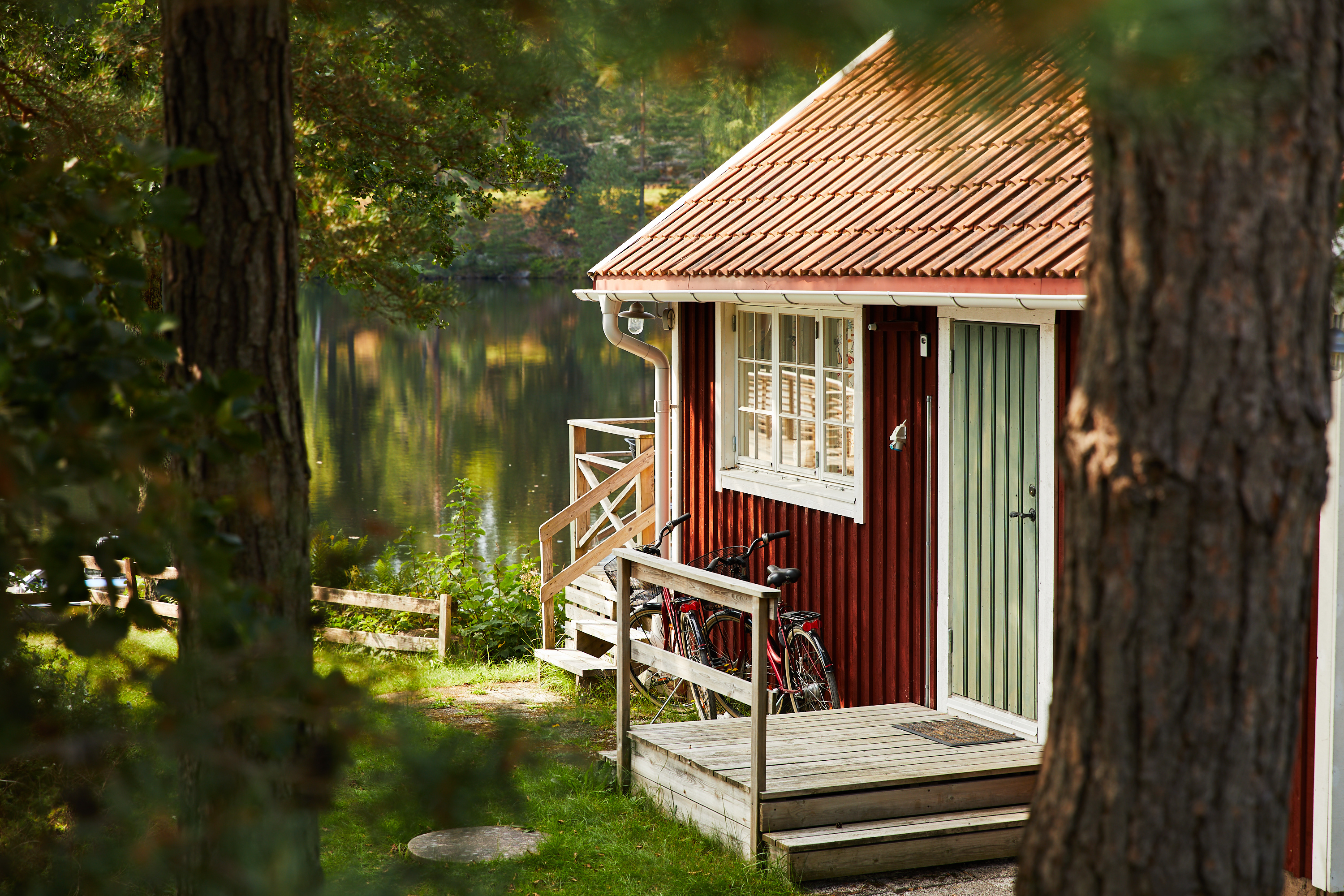 Hyr en stuga vid Dalslands kanal. 