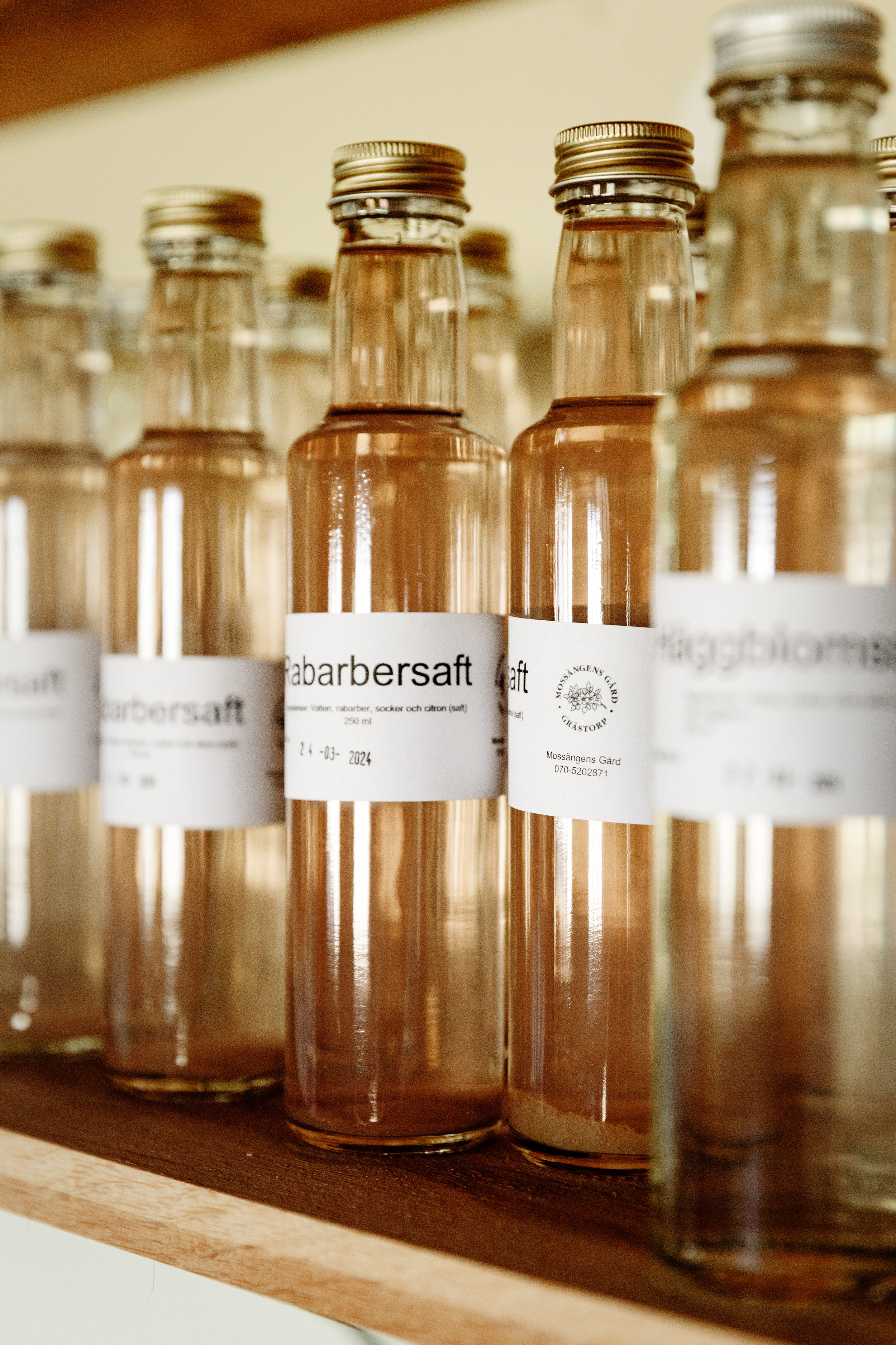 saftflaskor på butikshylla