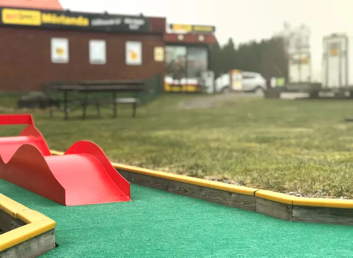 Mörlanda Livs & minigolf