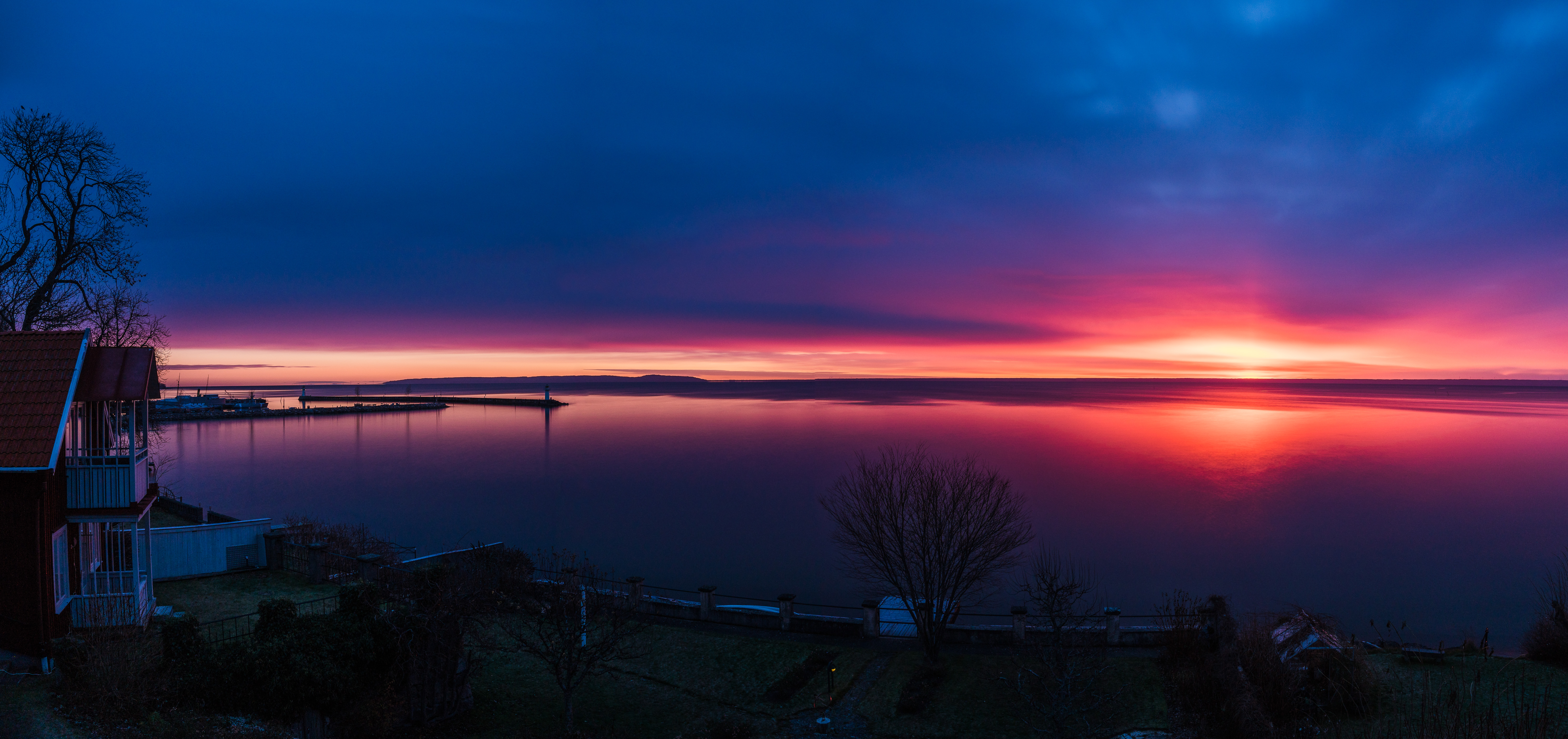 Sunrise over lake Vättern