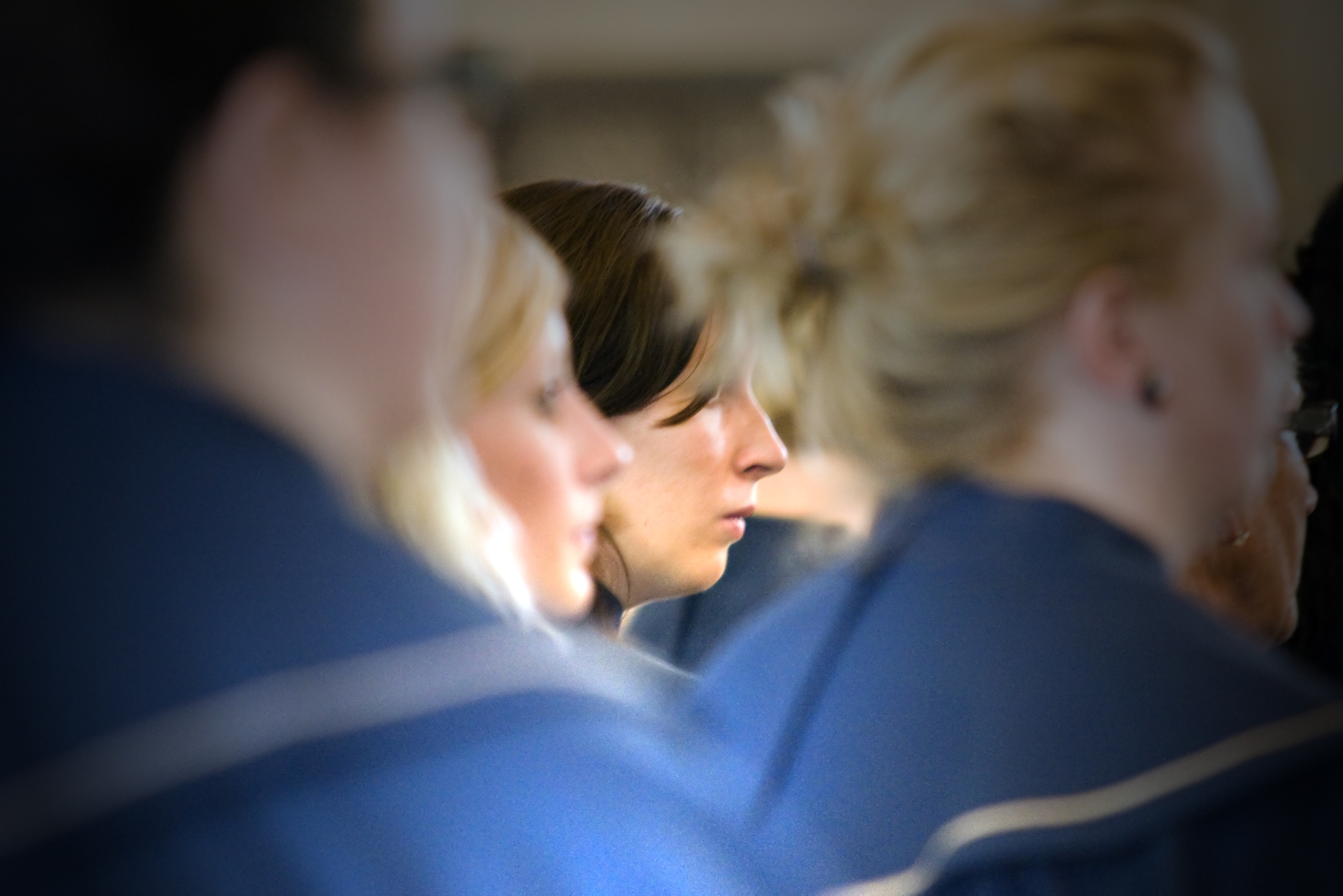 Människor i en kör. 