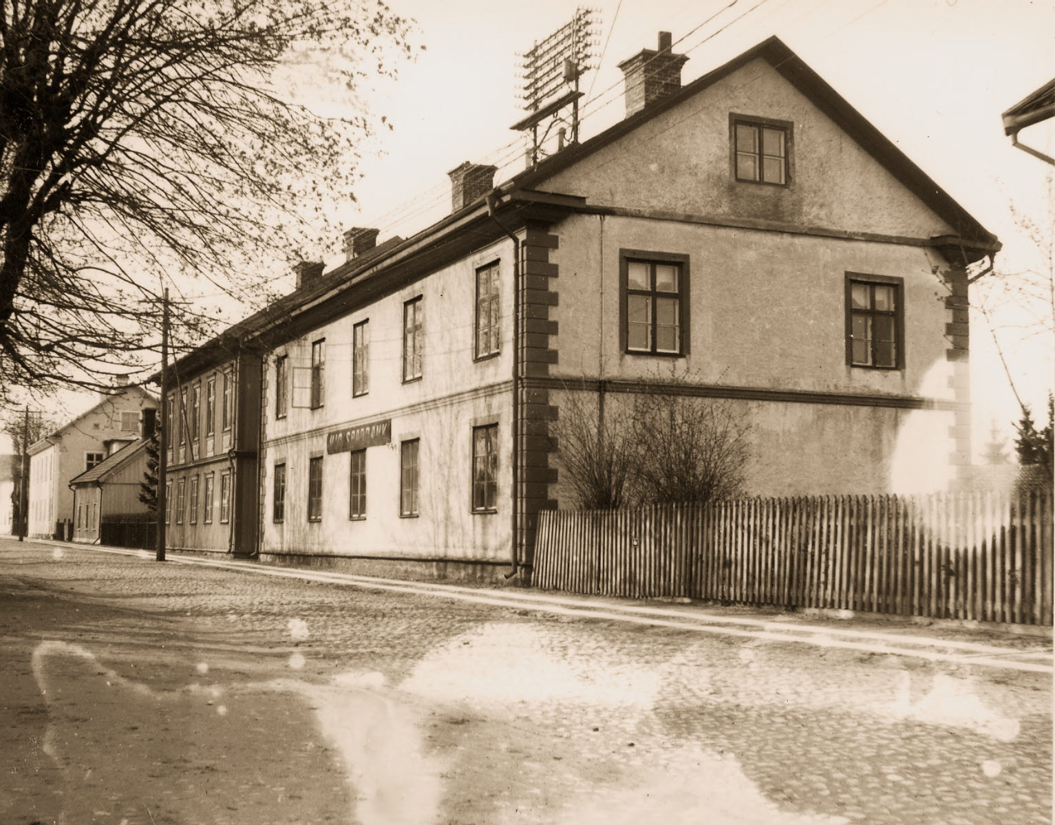 Historical photo overlooking the street Regeringsgatan in Hjo. 