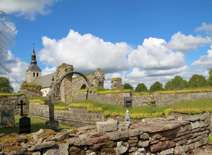 Gudhems klosterruin och klostermuseum