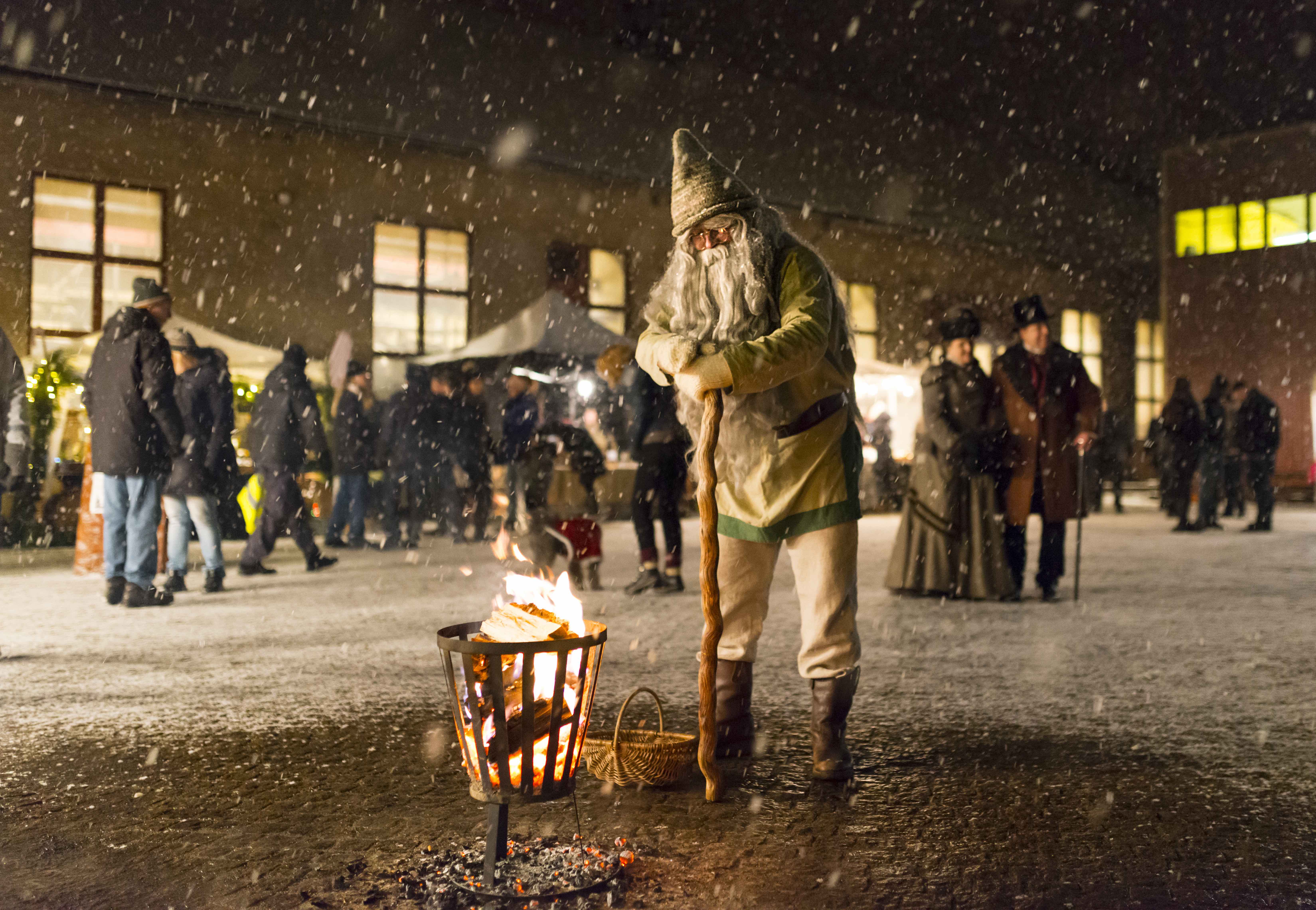 Julmarknad anno 1906 Forsviks Bruk 