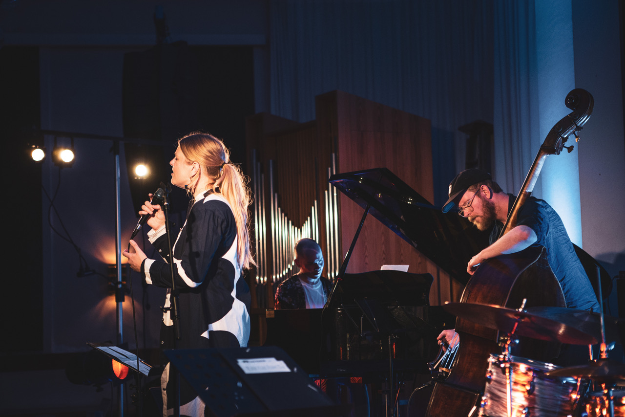 Jazz på Folkan – Sara Aldén trio
