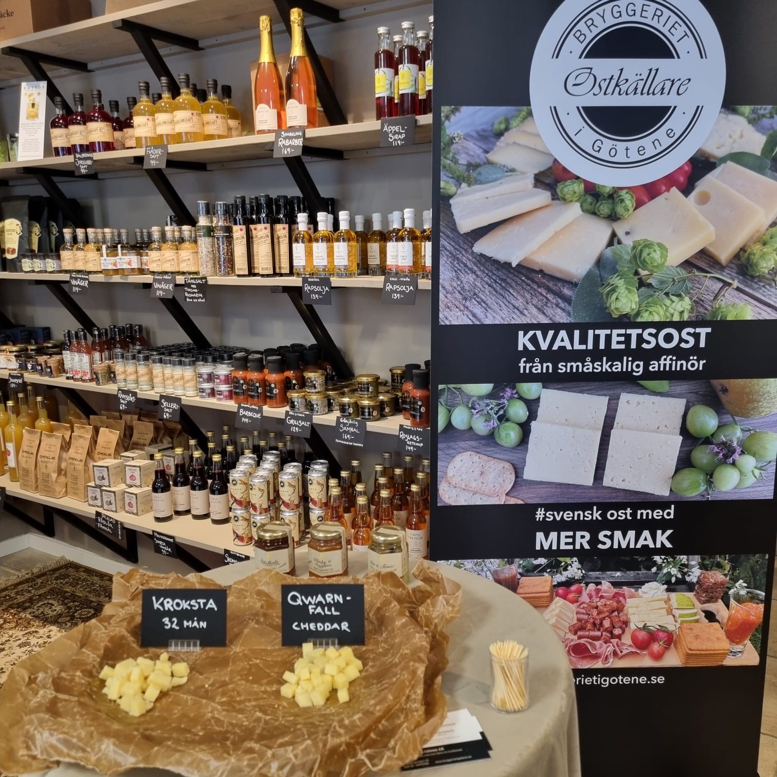 The Food & Vintage Corner produkter därav bland annat ost, marmelad, saft m.m 