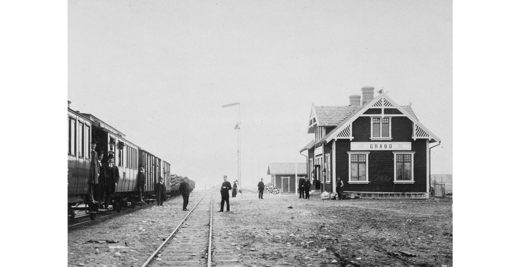 Gammal svartvit bild av Gråbo Järnvägsstation