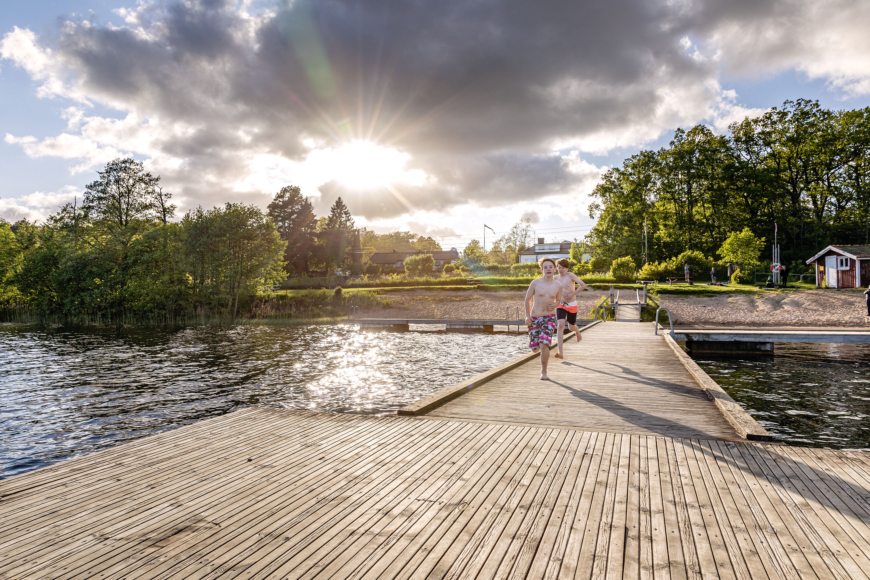 kids bathing in the evening