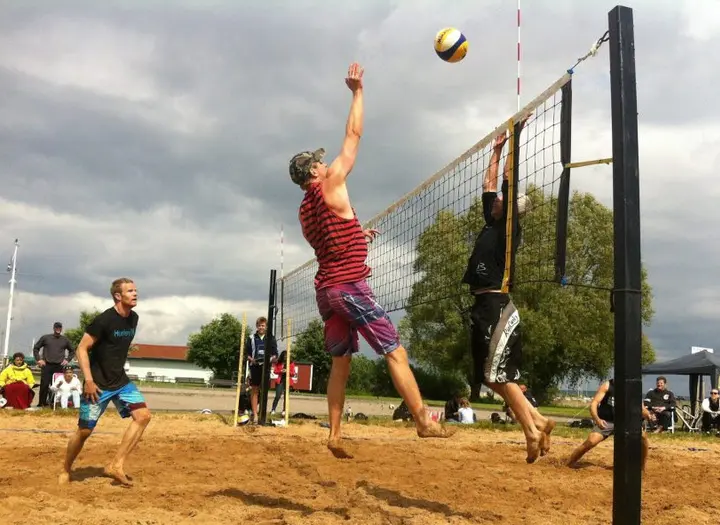 Beachvolleyboll, boule och utegym