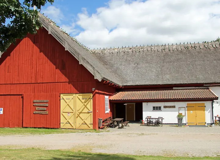 Odensåkers hembygdsförening, Logården
