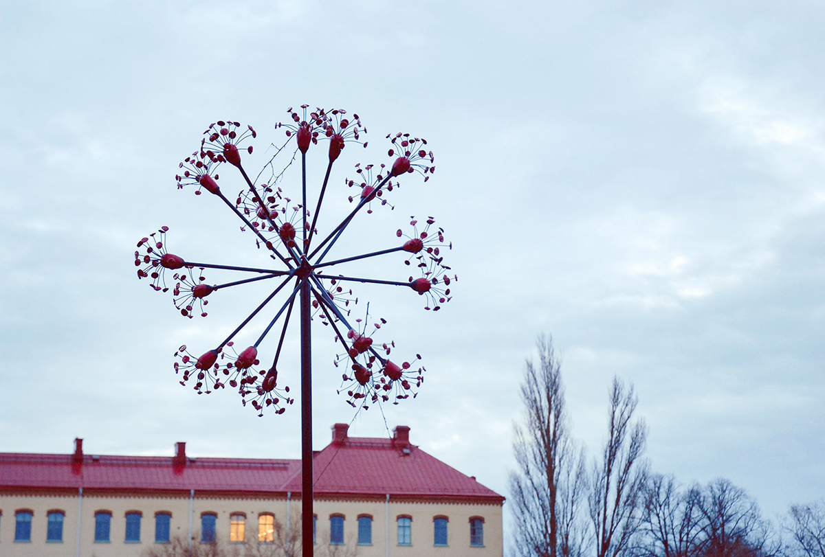 Skulptur Umbel i Universitetsparken i Mariestad. 