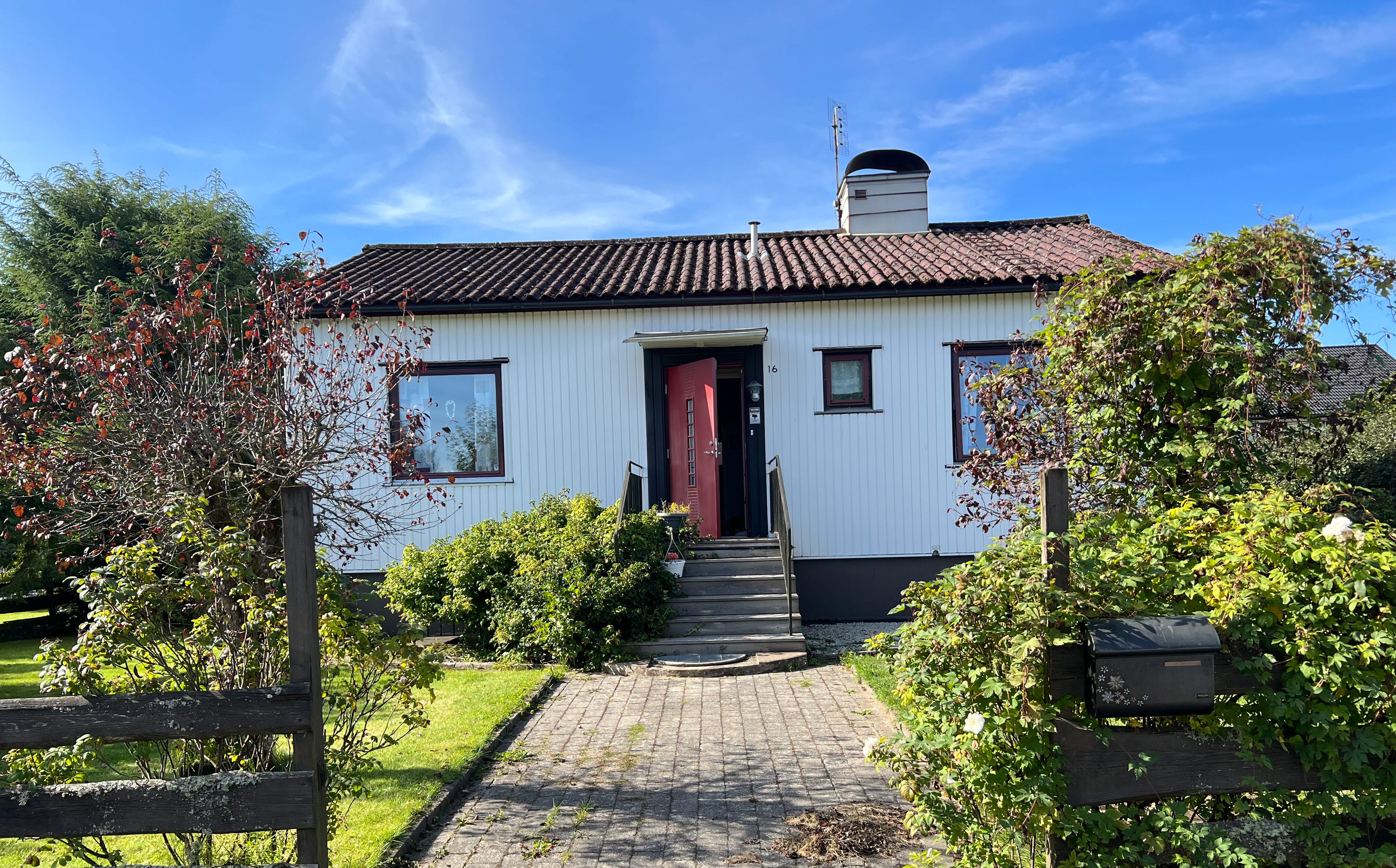 Trevligt hus uthyres. mellan Skene och kinna