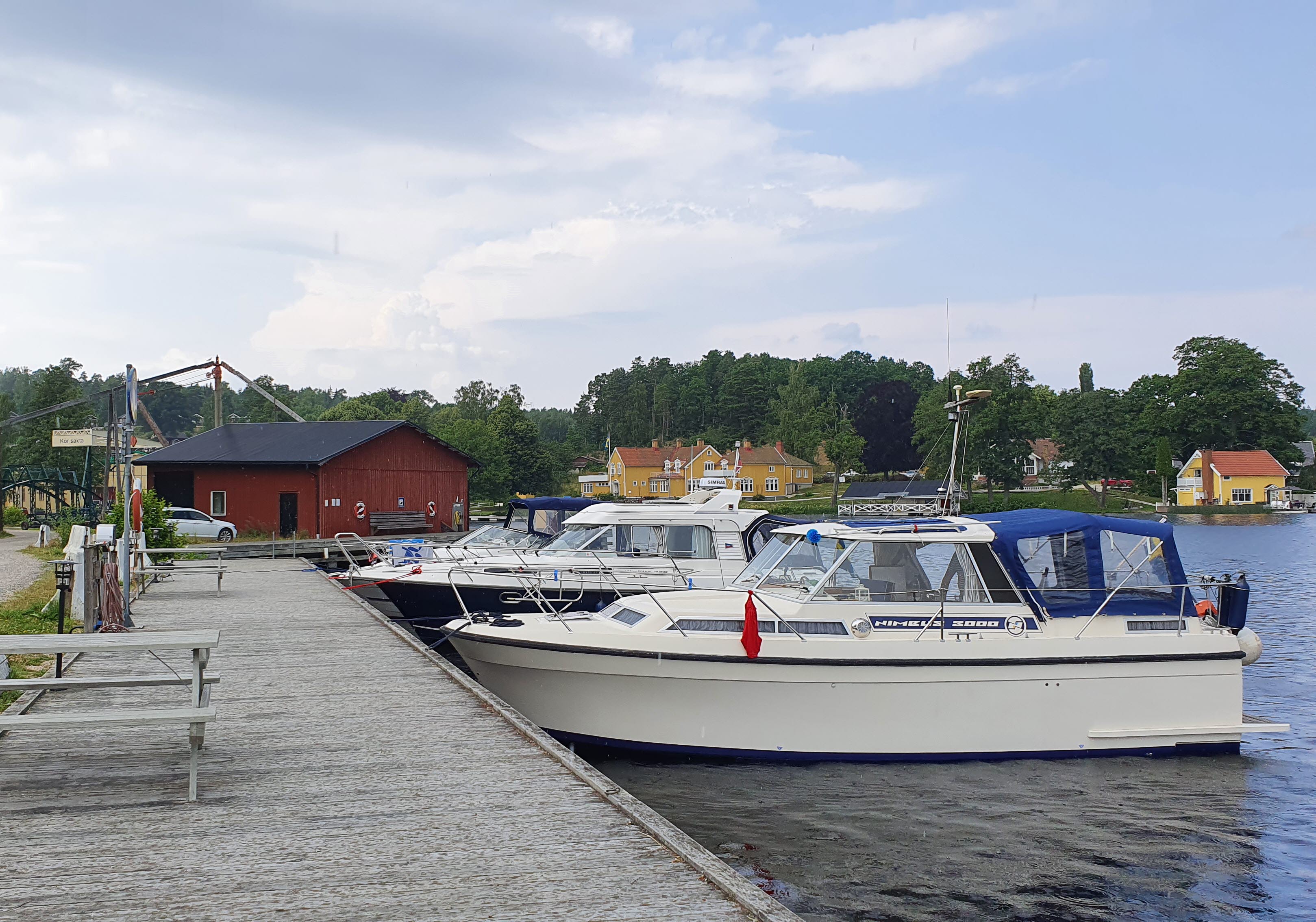 Håverud Gästhamn med brygga och el.