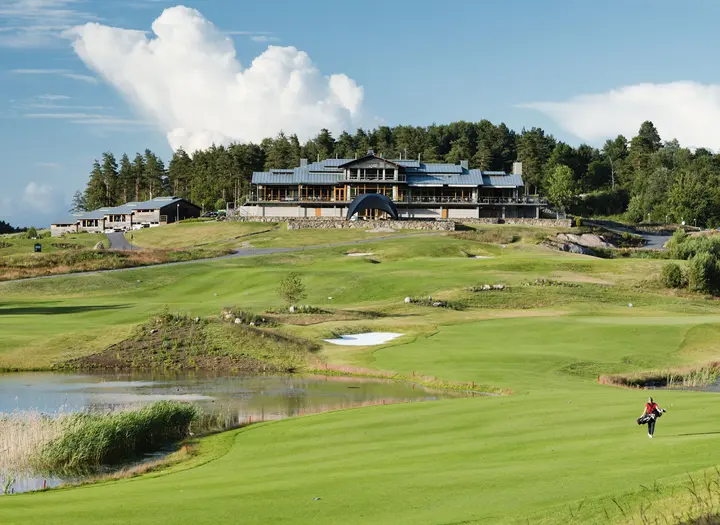 Hills Golf & Sports Club