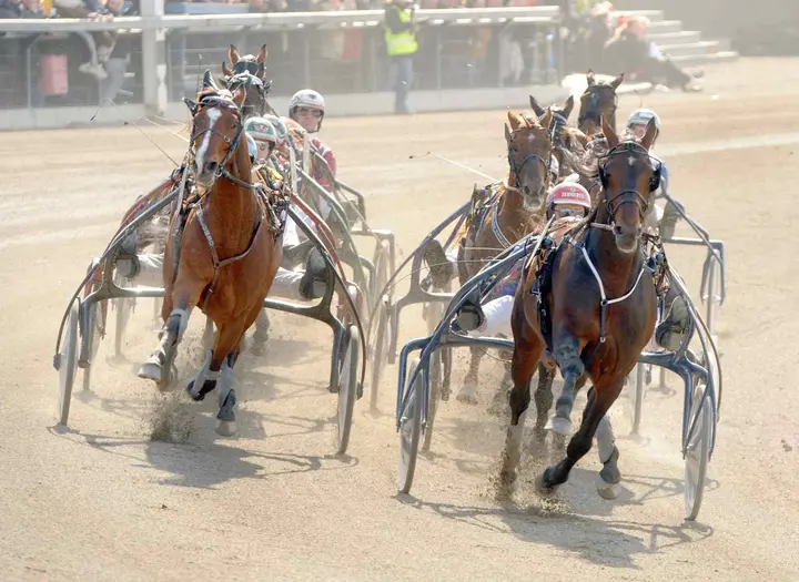 Åbytravet