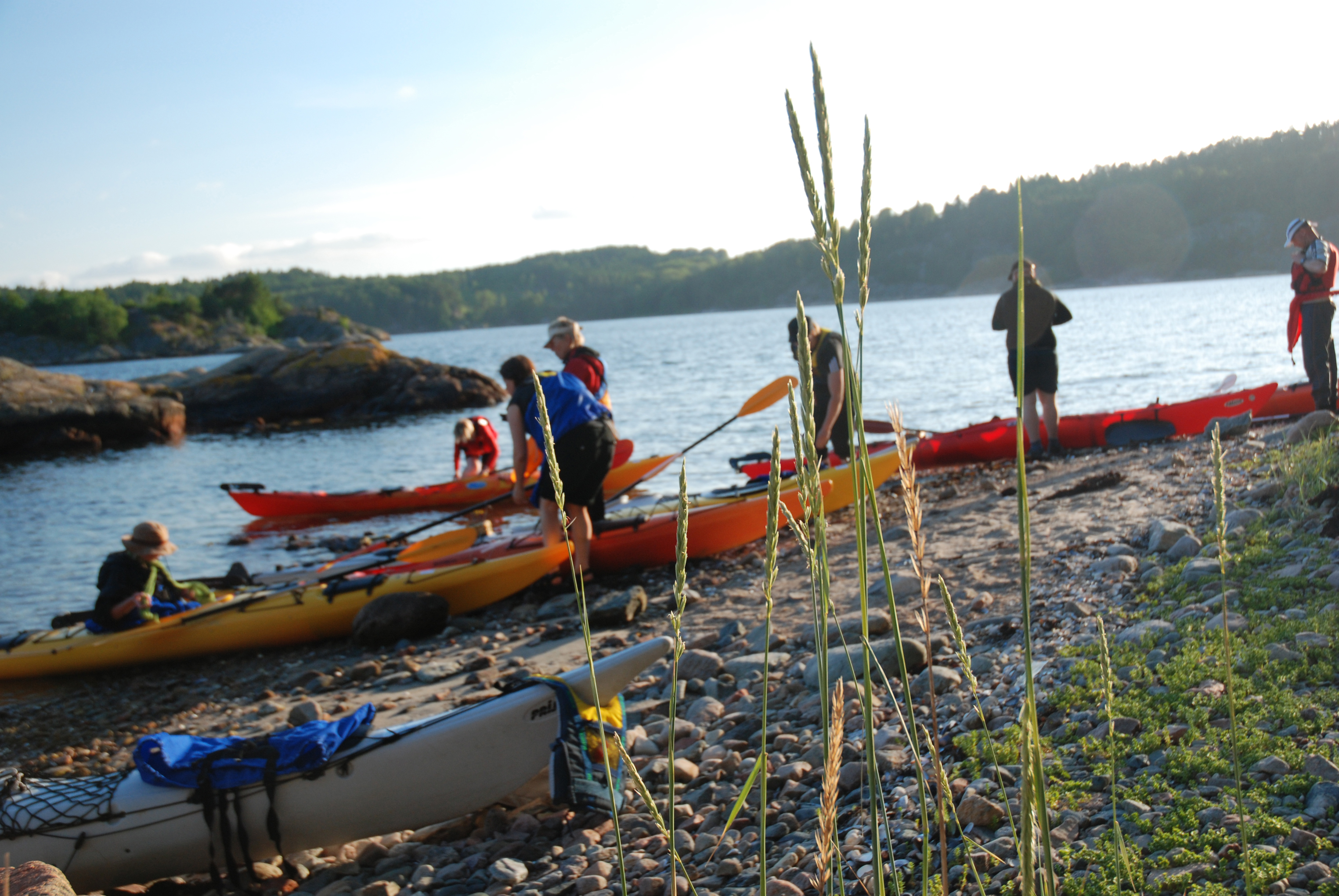 Bild på kajakpaddling sommartid.
