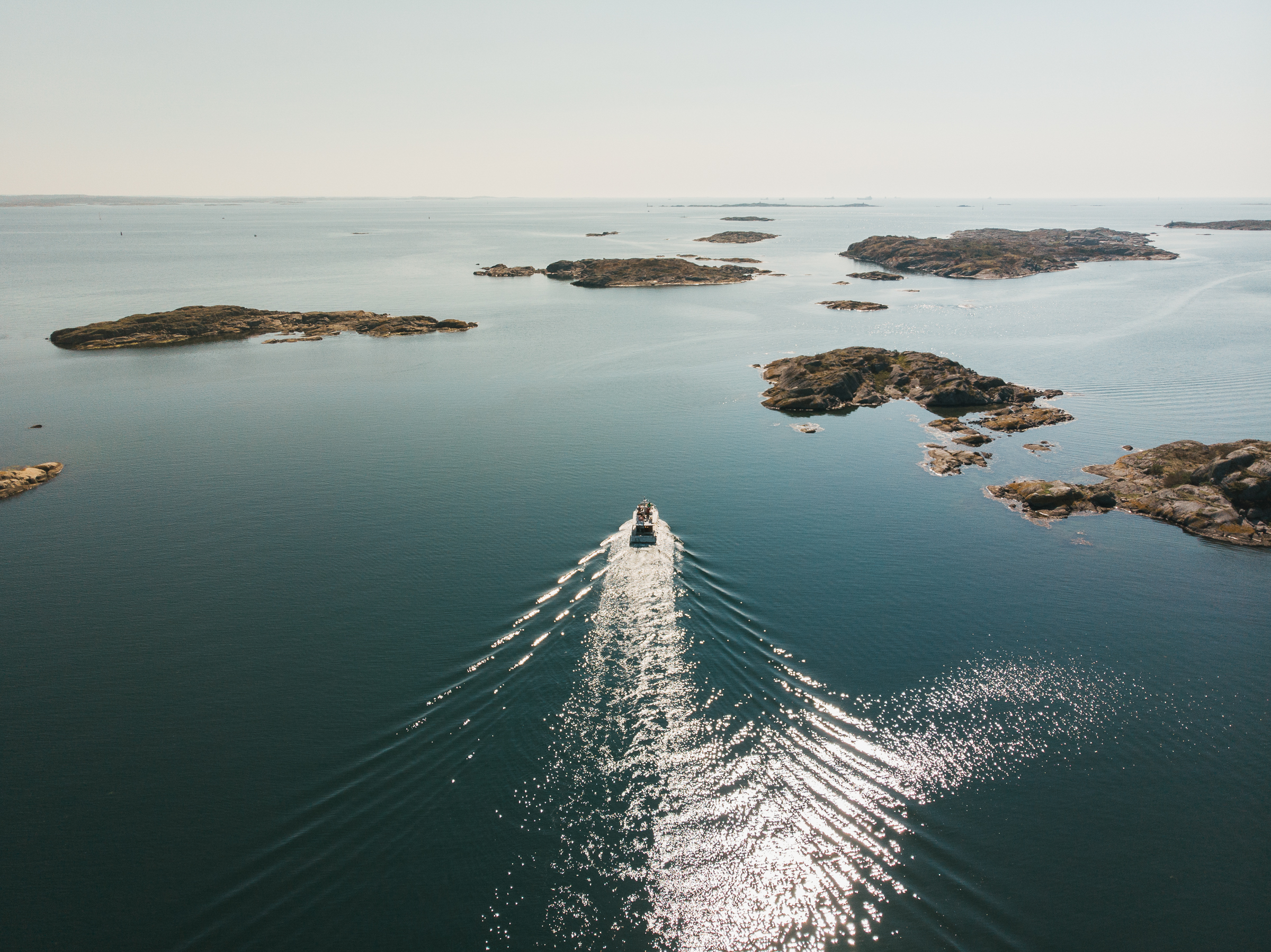 Hönö boattrips  at sea