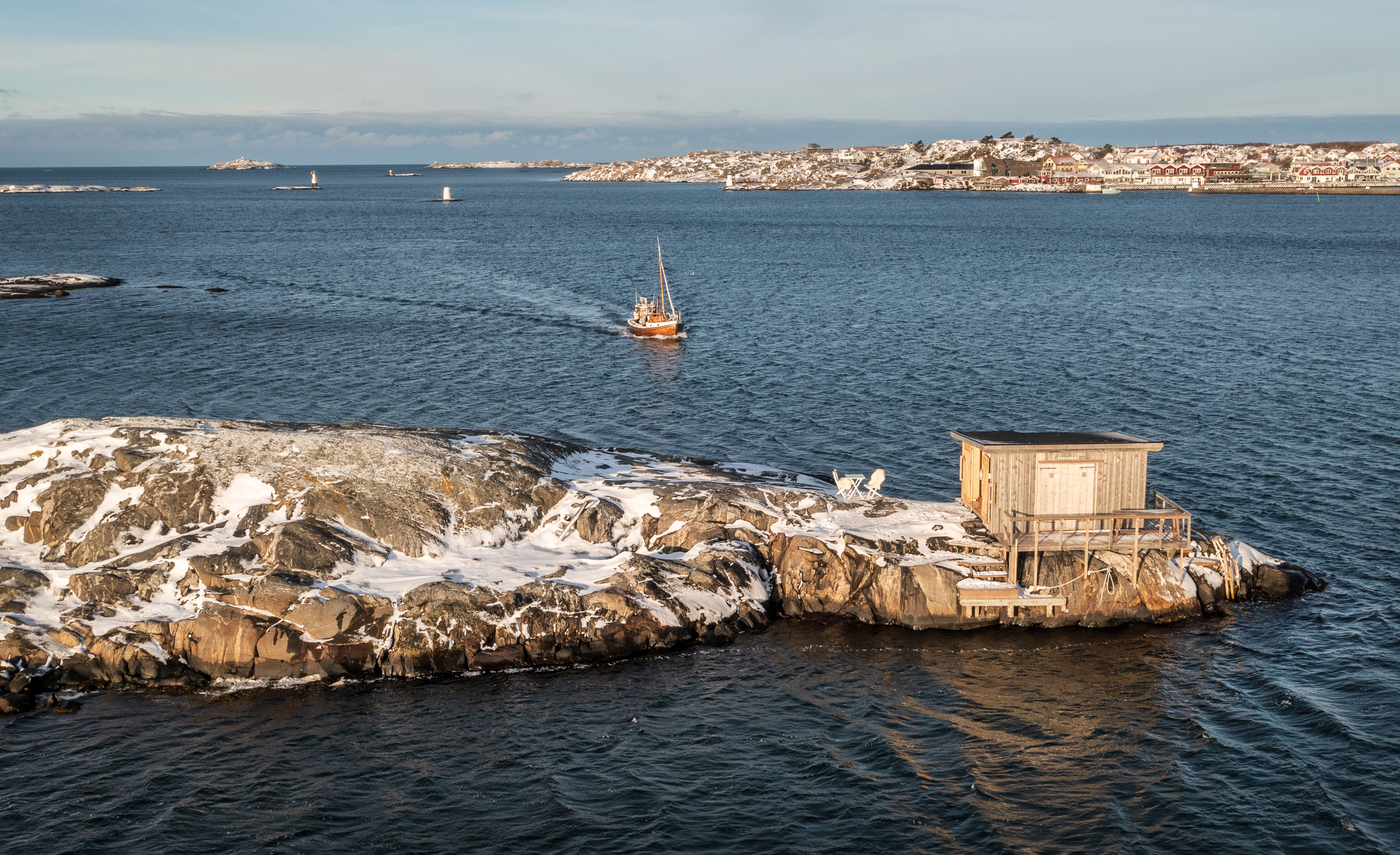 winter boattrips in the gothenburg archipelago