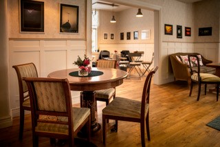 Aleks café & galleri 369 Varekil