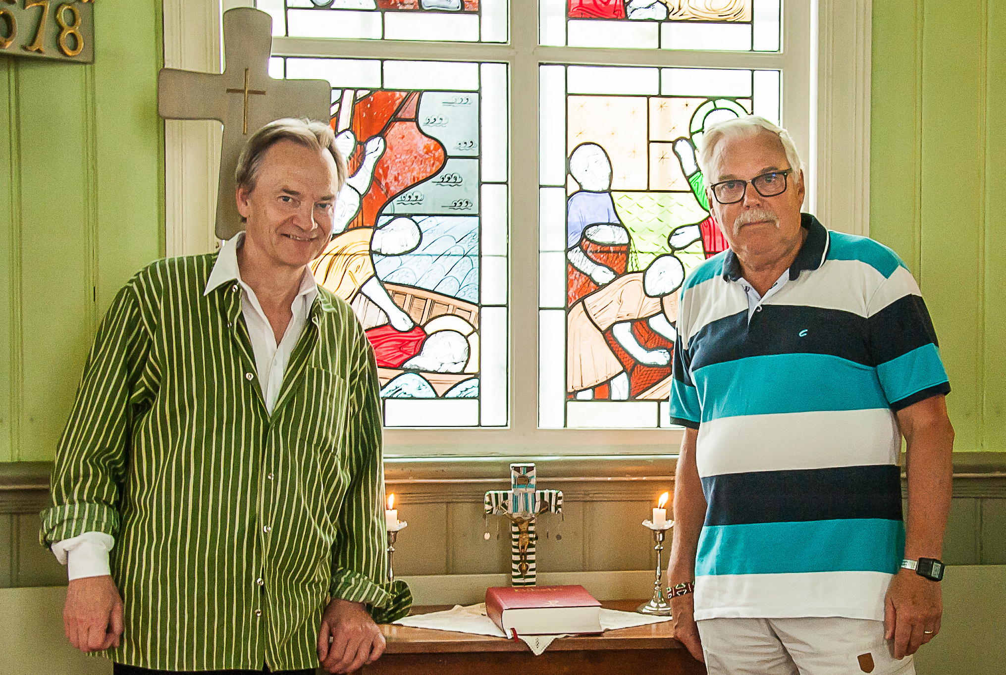 Kanalfesten i Grundsund 2019. Lowe Pettersson och Morgan Karlsson drog mycket folk till Grundsunds 1700-tals kyrka då de varvade sommarmusik med kyrkohistoria under Kanaldagarna.