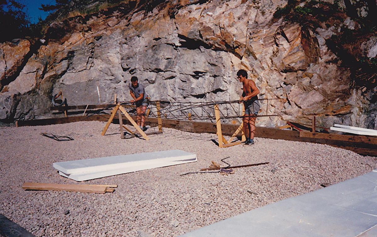 Här armeras bottenplattan till GRG Svensson Byggnads AB nuvarande lager