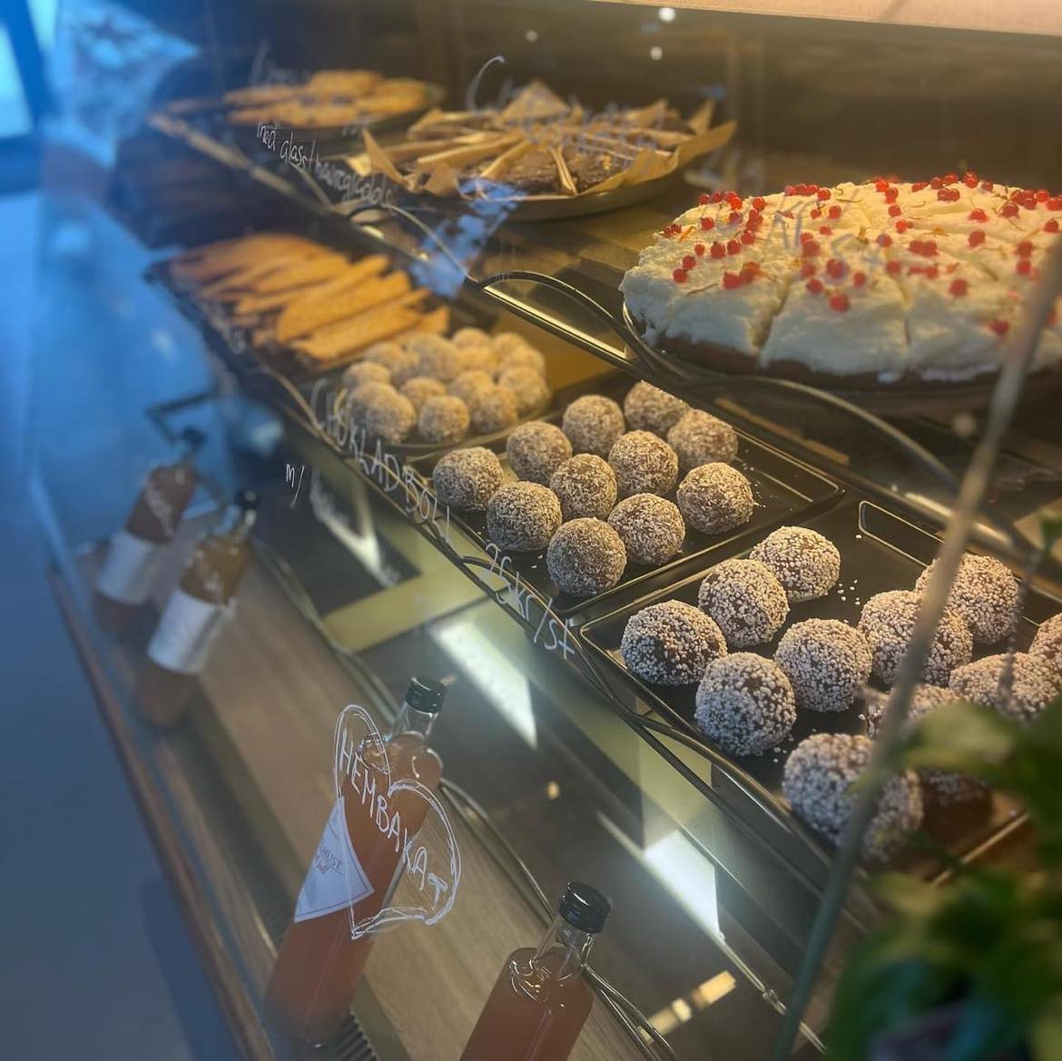 Fikautbudet hos Alekärrs gårdsbutik