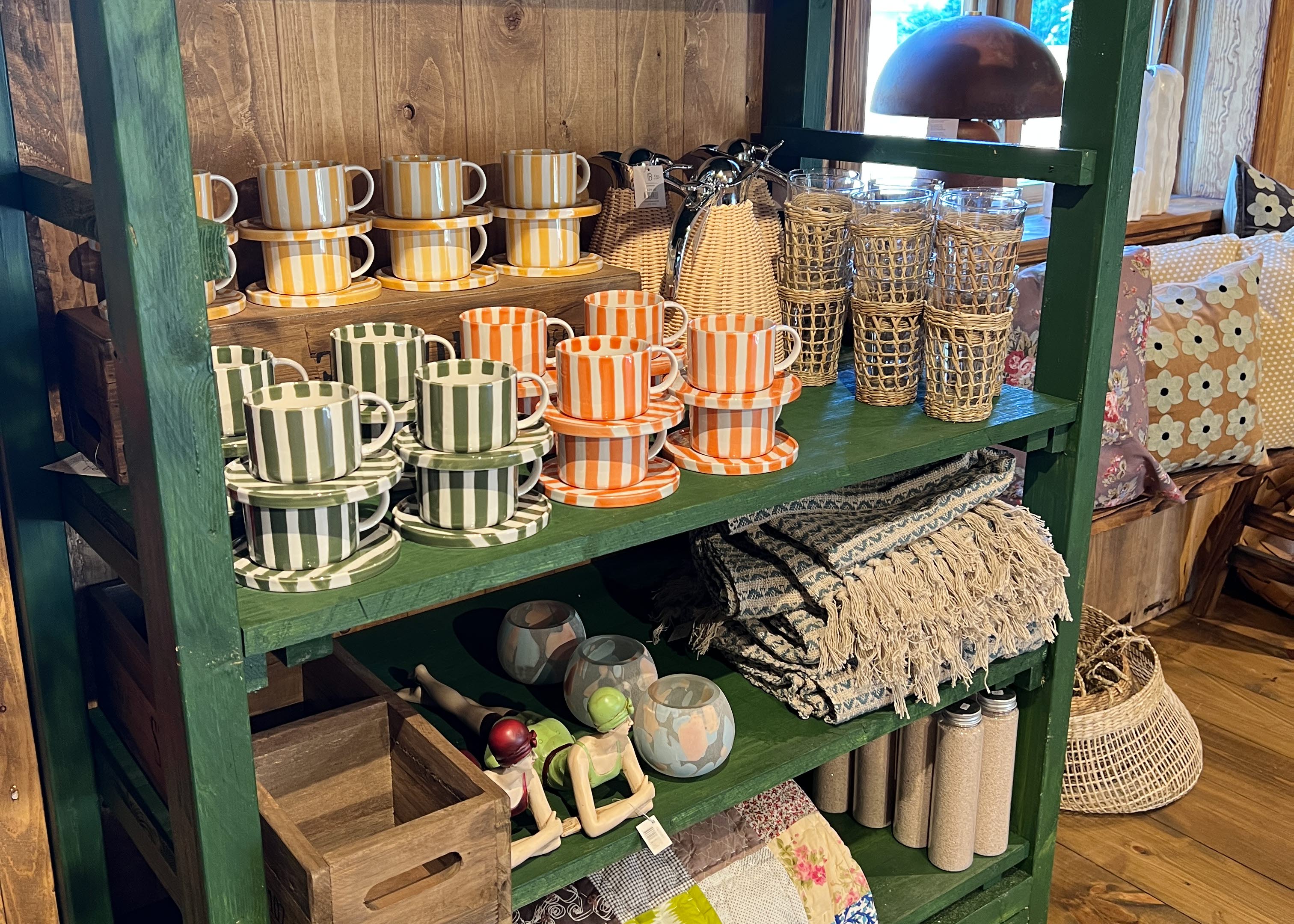 Gårdsbutiken på Klostergårdens Vandrarhem i Varnhem.