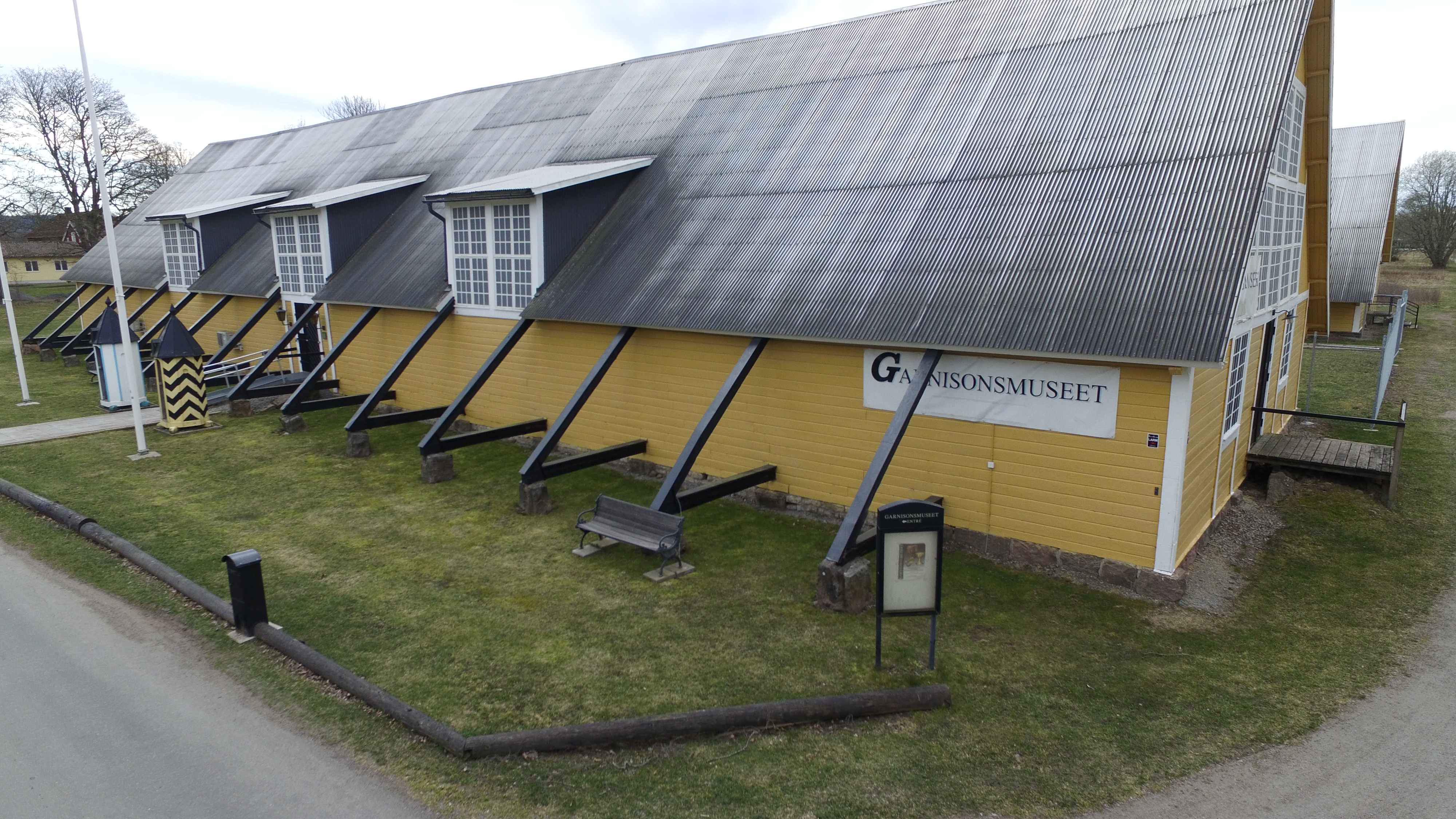 Lägerhyddan, Garnisonsmuseet Skaraborg från ovan.